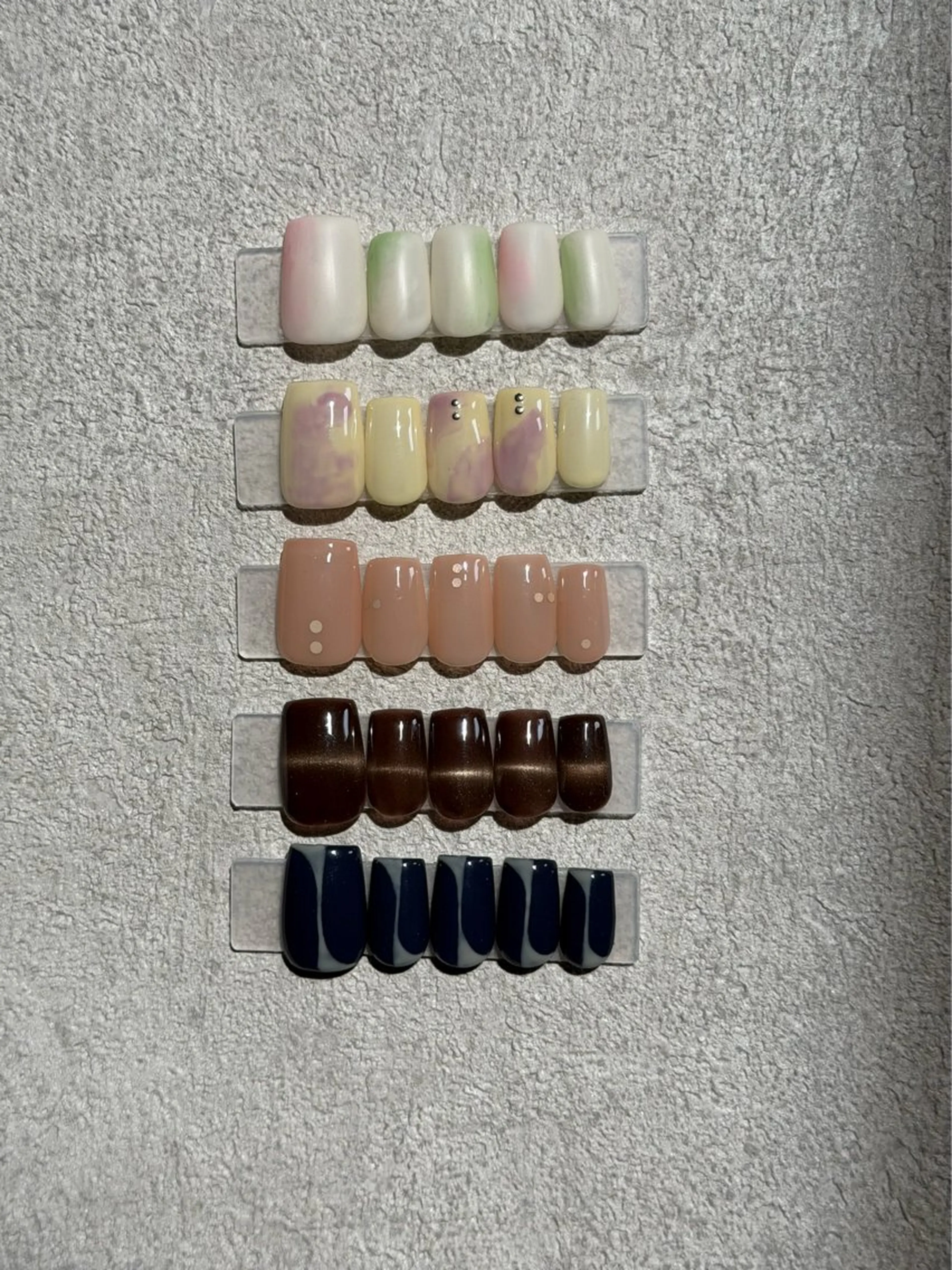 シンプルデザインネイルの写真