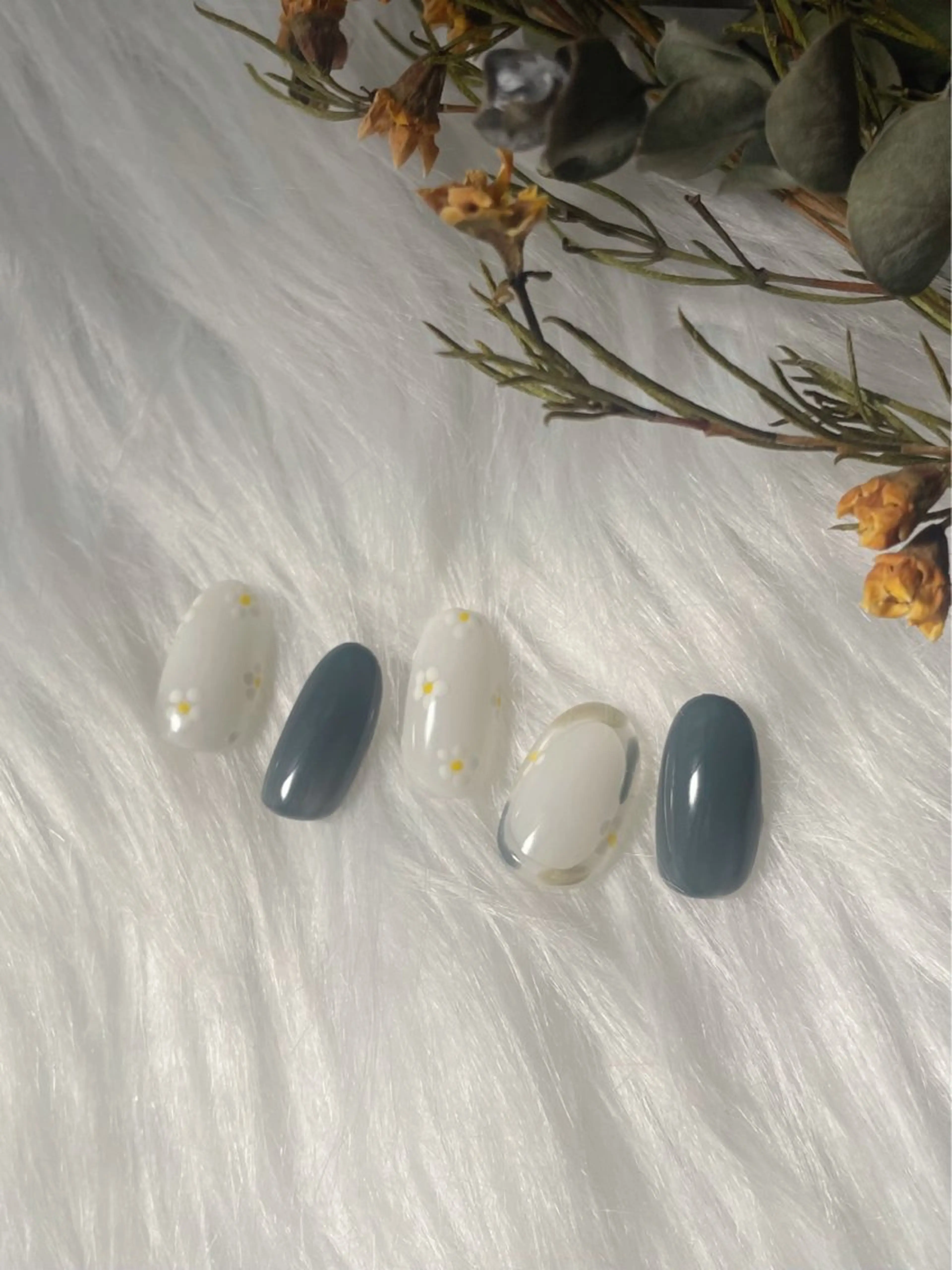 ネイル ブルー フレンチネイル キラキラネイル マグネットネイル シンプルネイル ハンドネイル timtam --sakiのネイルデザイン