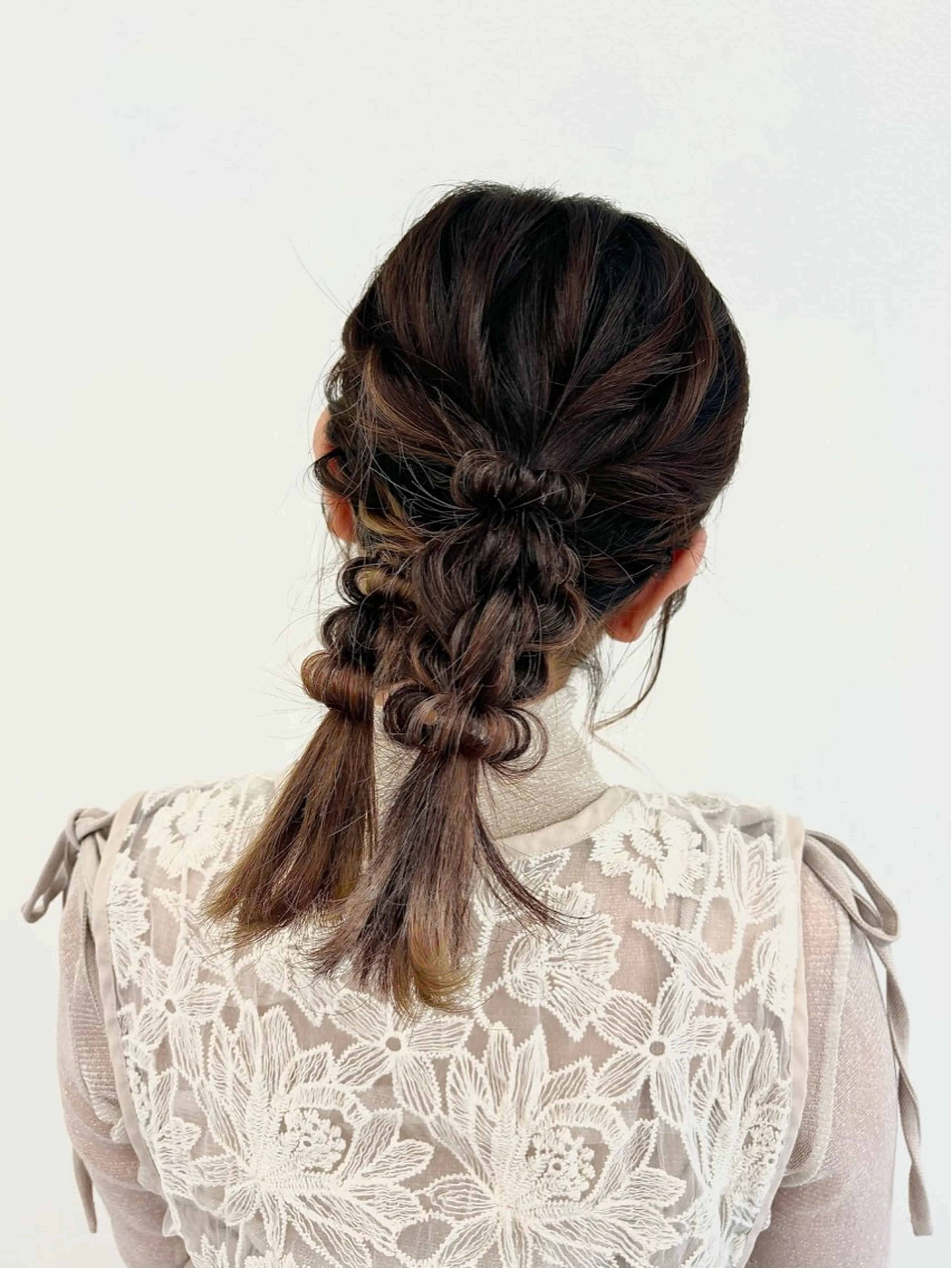 ミディアム ヘアアレンジ ポニーテール 結婚式・ブライダル デート ヘアセット Ayano‪‪🎀似 合わせ×透明感🎀のヘアスタイル