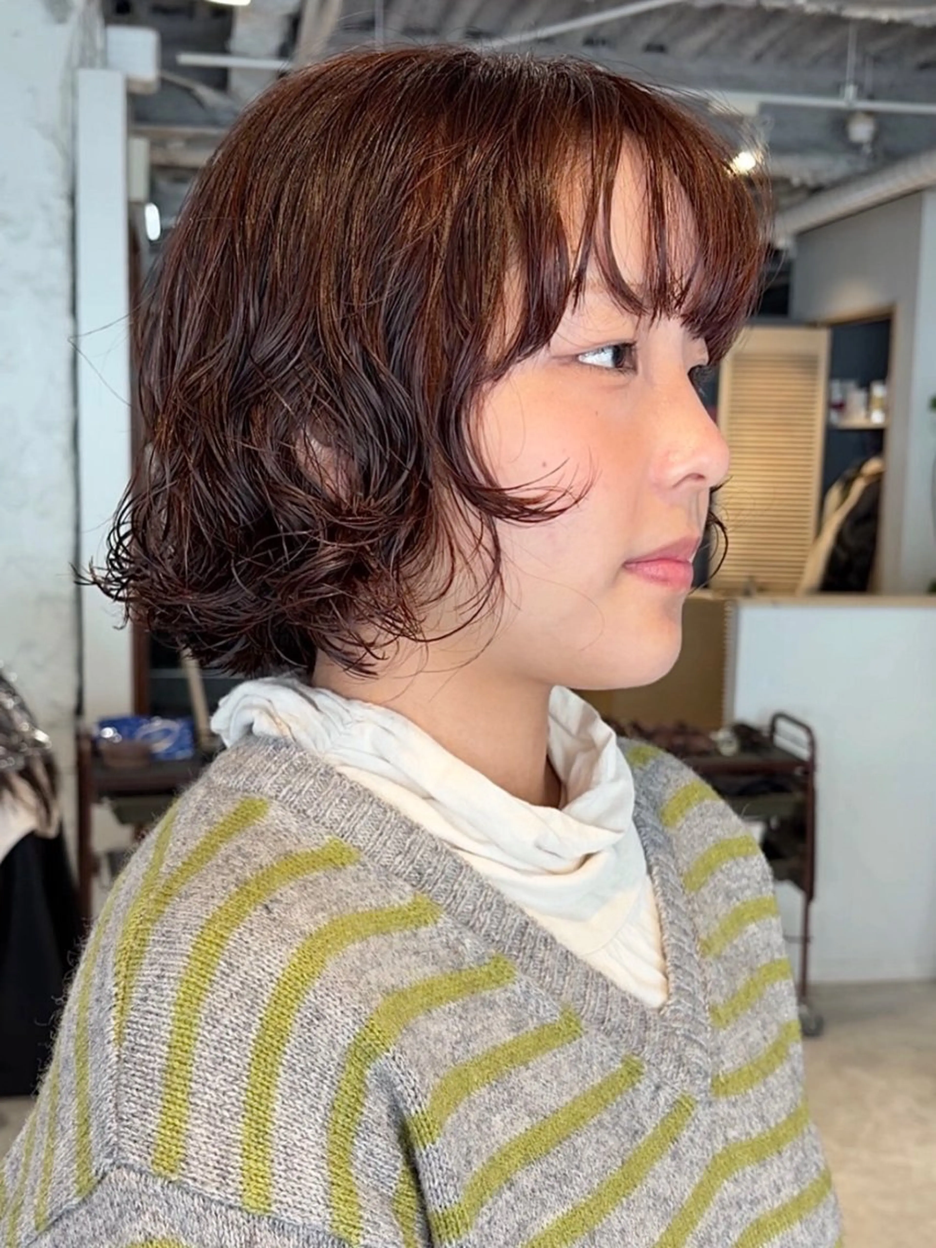 ミディアム カラー パーマ ミディアムパーマ ブラウンカラー オレンジ オレンジブラウン ボブ カット ヘアカラー パーマ トリートメント レイヤー×初 パーマ|hinakoのヘアスタイル