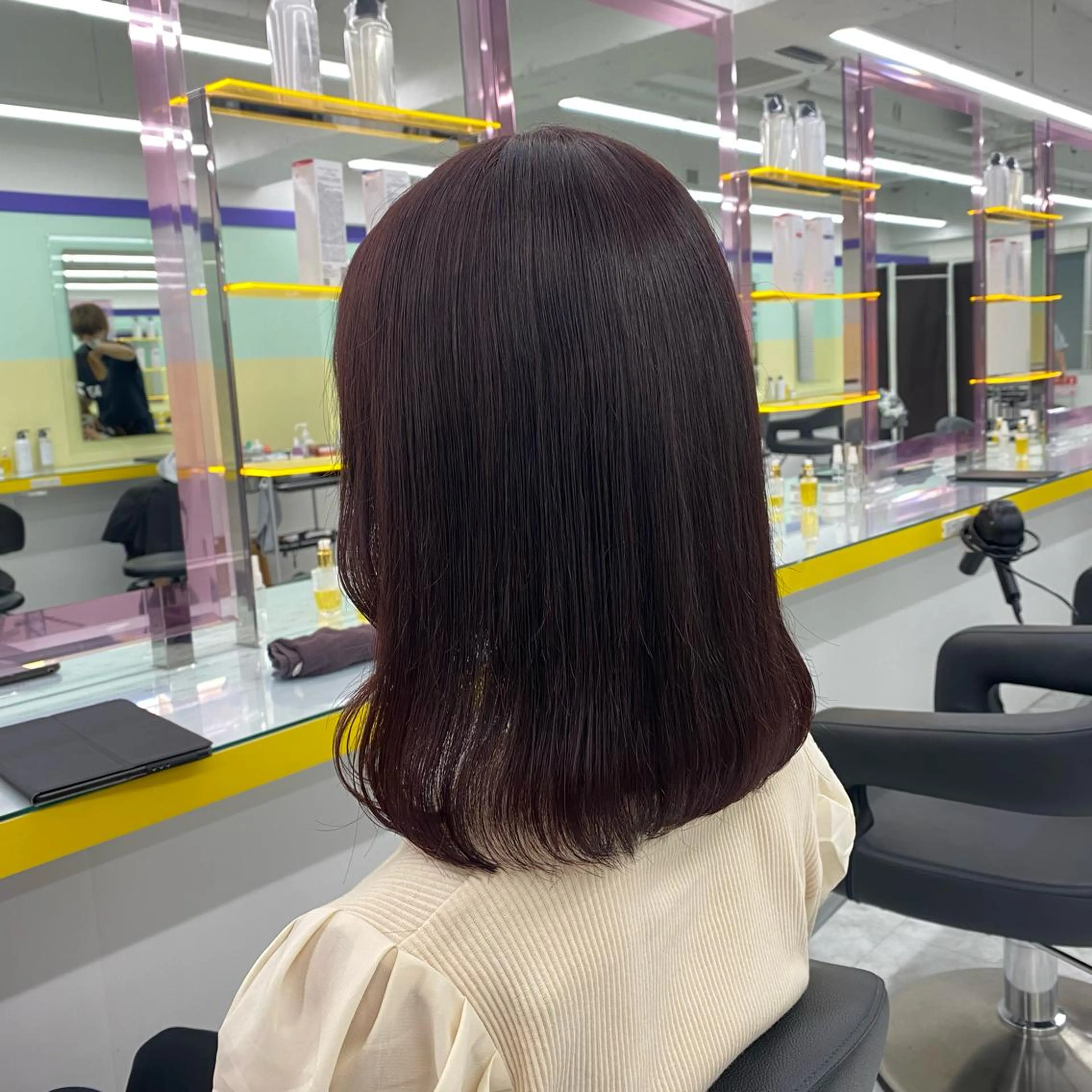 セミロング カラー ヘアアレンジ ヘアカラー トリートメント mai🍑暖色カラー /レイヤー💖のヘアスタイル