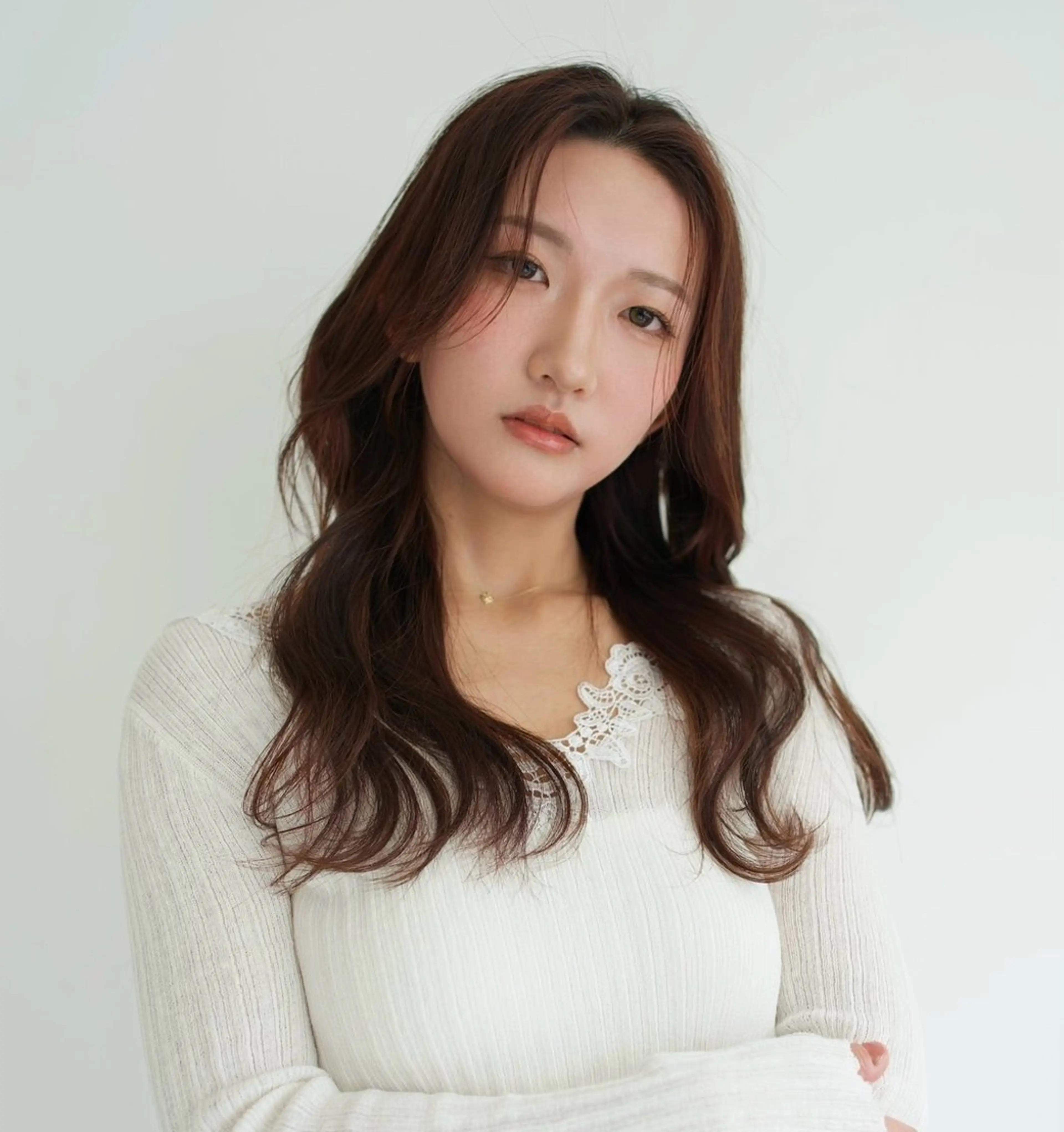 セミロング くびれヘア レイヤーカット カット ヘアカラー 【シクネ】ユウダイ お顔まわりカット💎のヘアスタイル