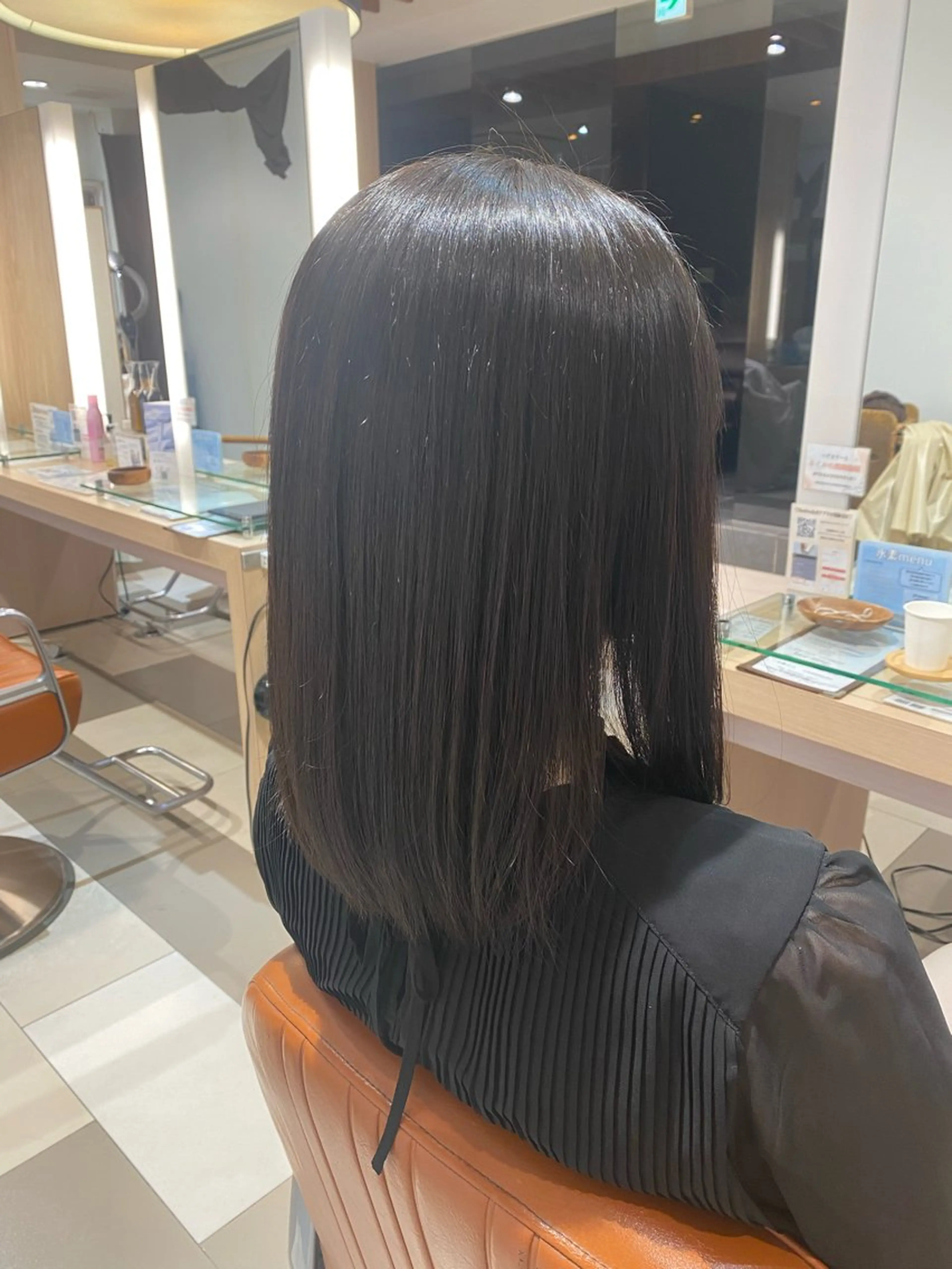 ミディアム mei / レイヤー 顔まわり 🤍のヘアスタイル