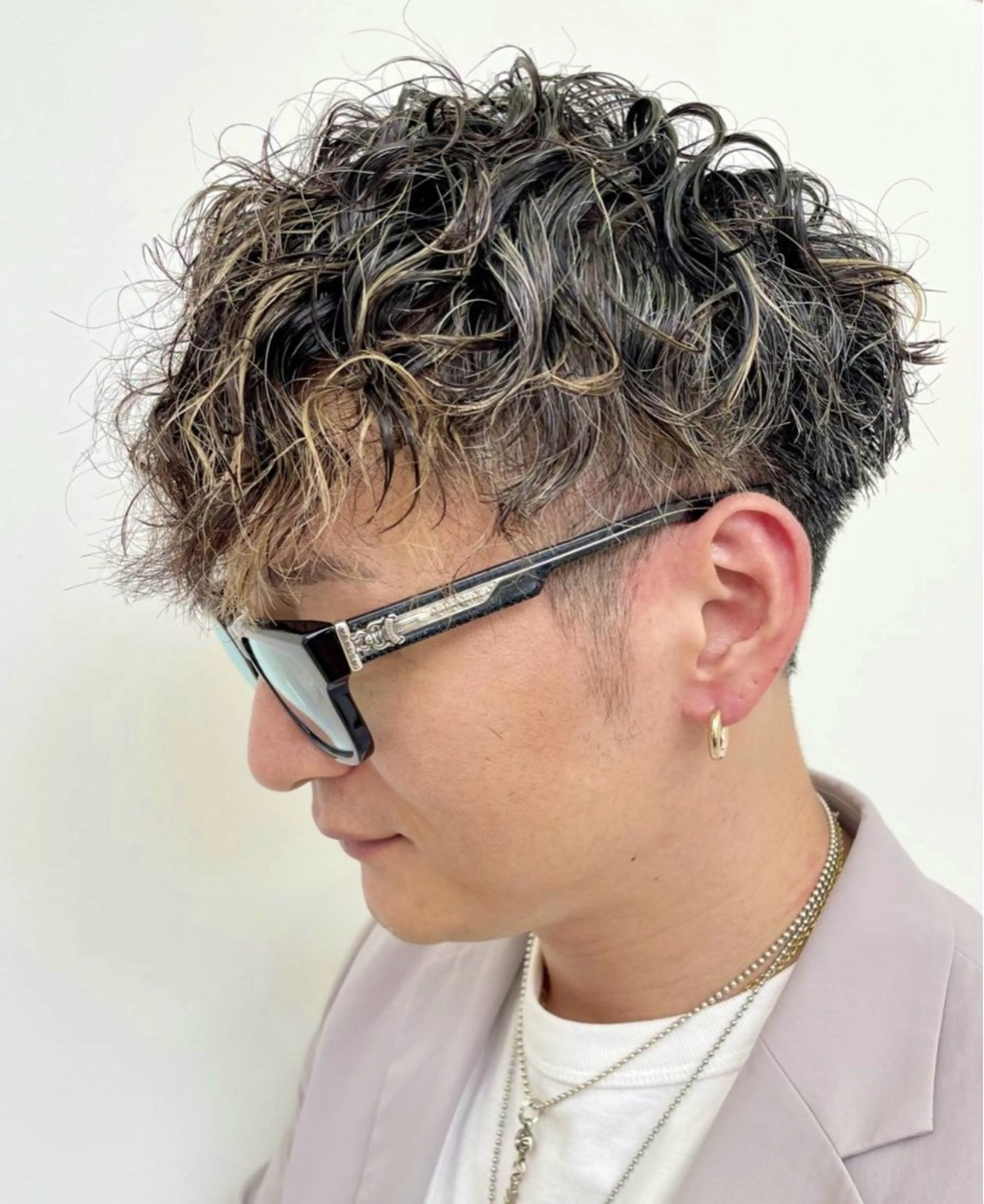 カラー パーマ メンズ メンズブリーチ メンズハイライト メンズメッシュ メンズパーマ メンズツイストパーマ ユージ ✂︎ カット／パーマ特化のヘアスタイル