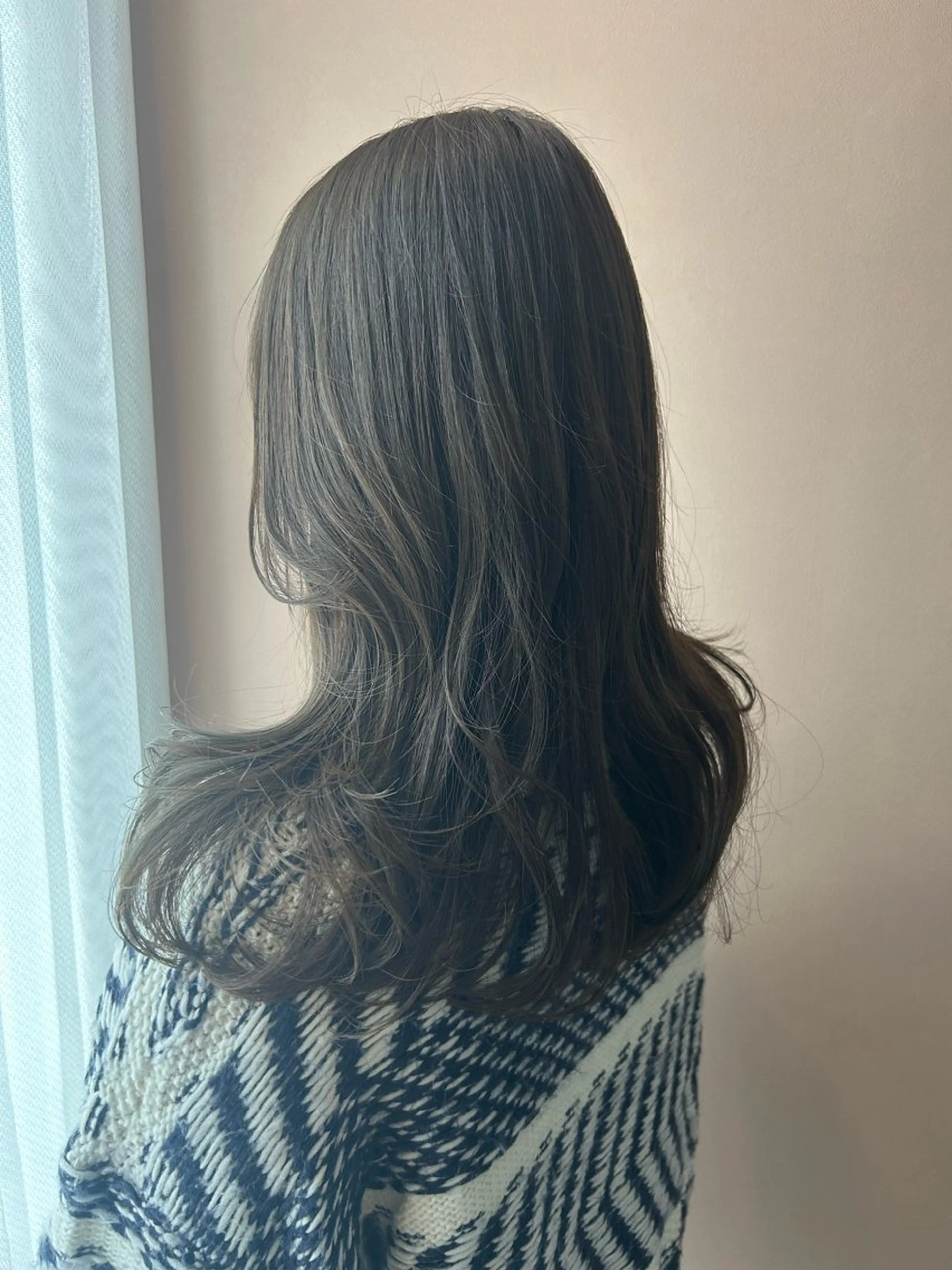 ロング カラー アッシュ ブリーチ 透明感カラー ブリーチなしカラー オリーブアッシュ hub hair レイヤー/透明感のヘアスタイル