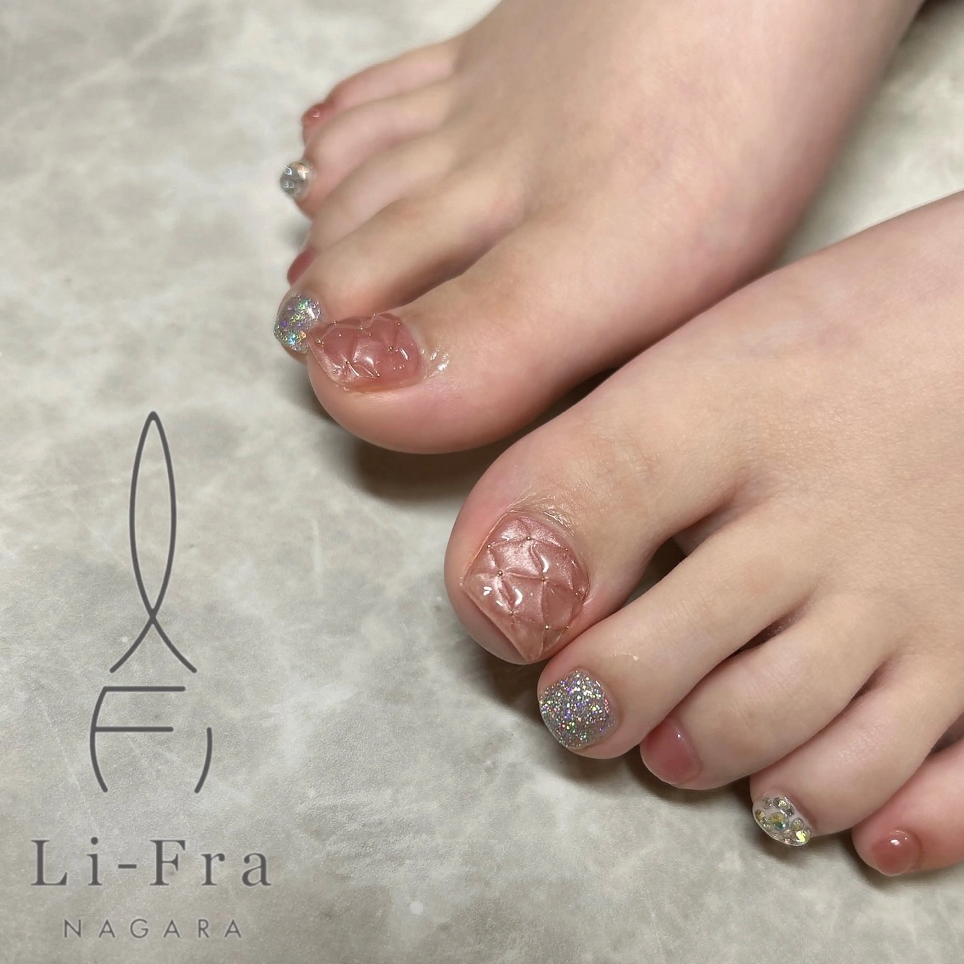 ネイル フットネイル lifra MANAKAのネイルデザイン