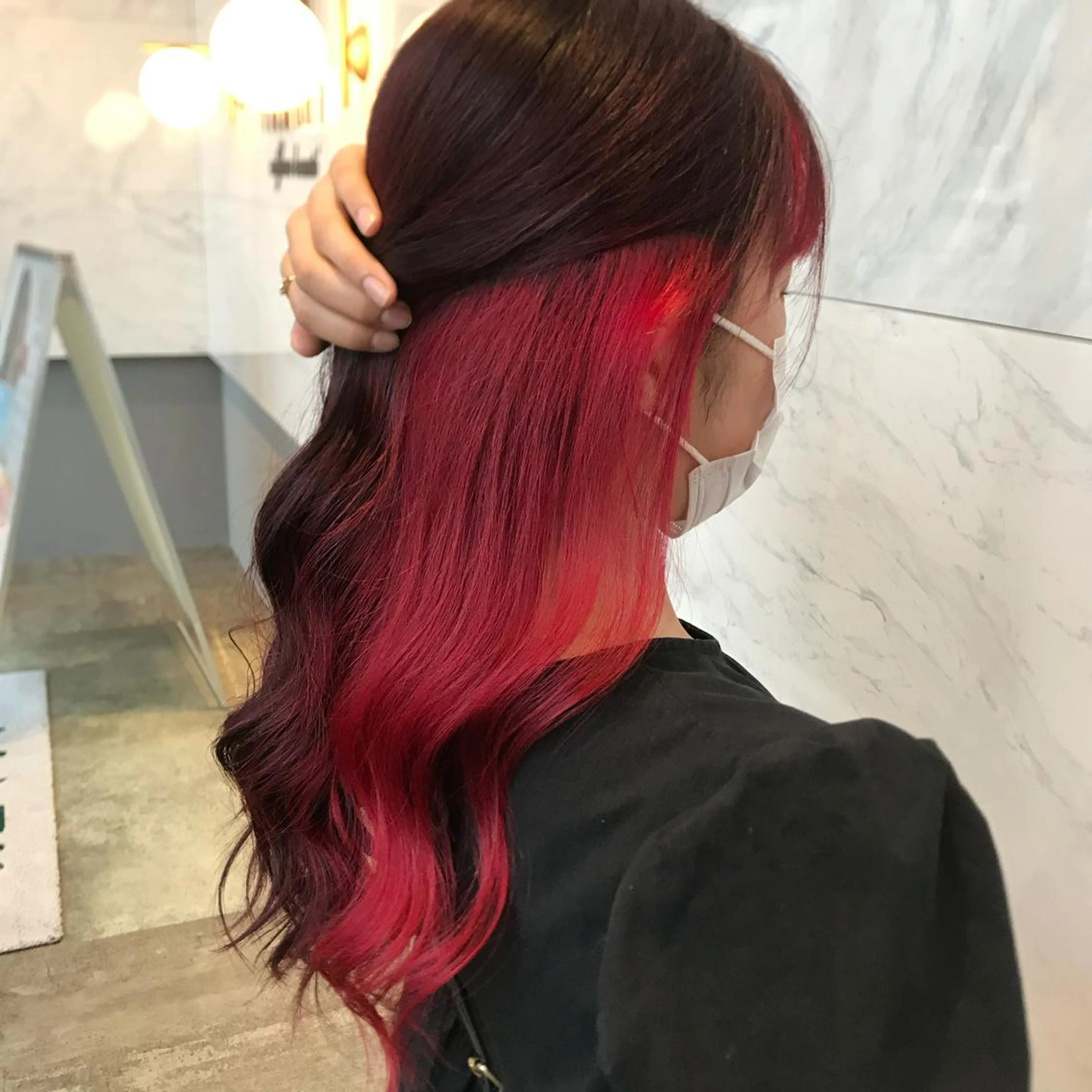 ロング カラー インナーカラー レッドカラー 茂木 結希のヘアスタイル