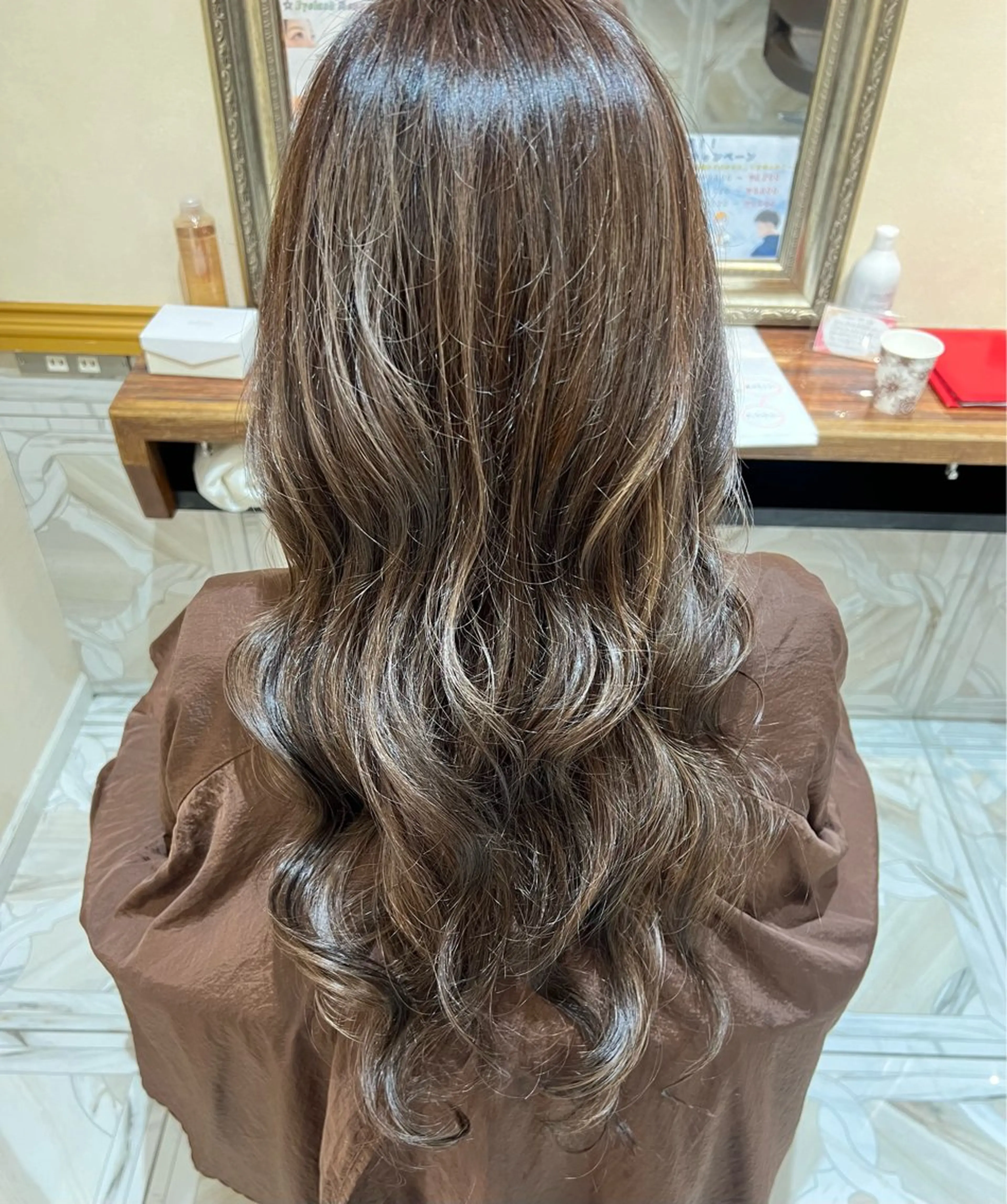 ロング 西村 美依奈のヘアスタイル