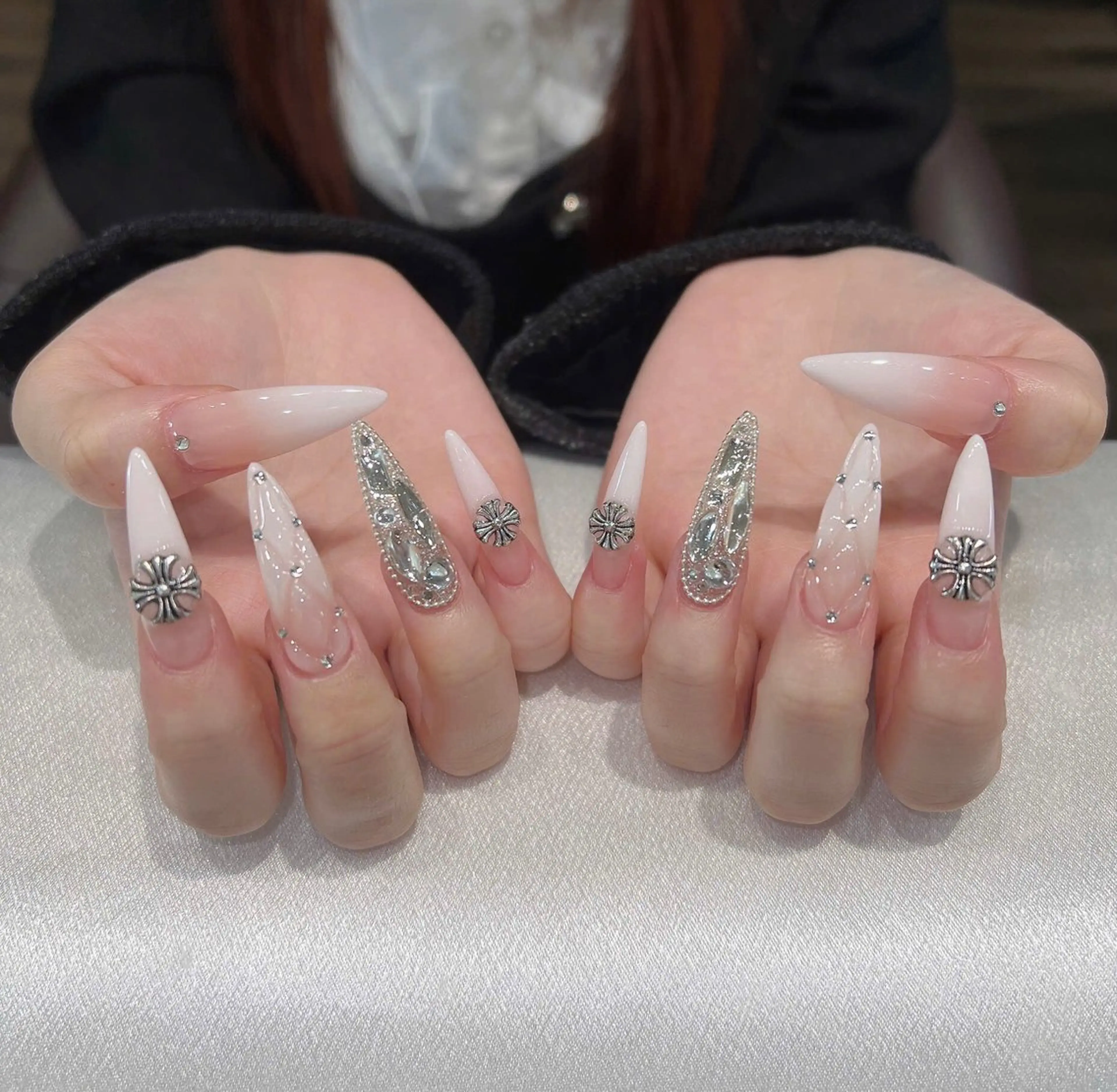ネイル オーロラネイル ボルドー ブラウン 氷ネイル・うるうるネイル キラキラネイル ハンドネイル Sora  Nail 長さ出し専門店のネイルデザイン
