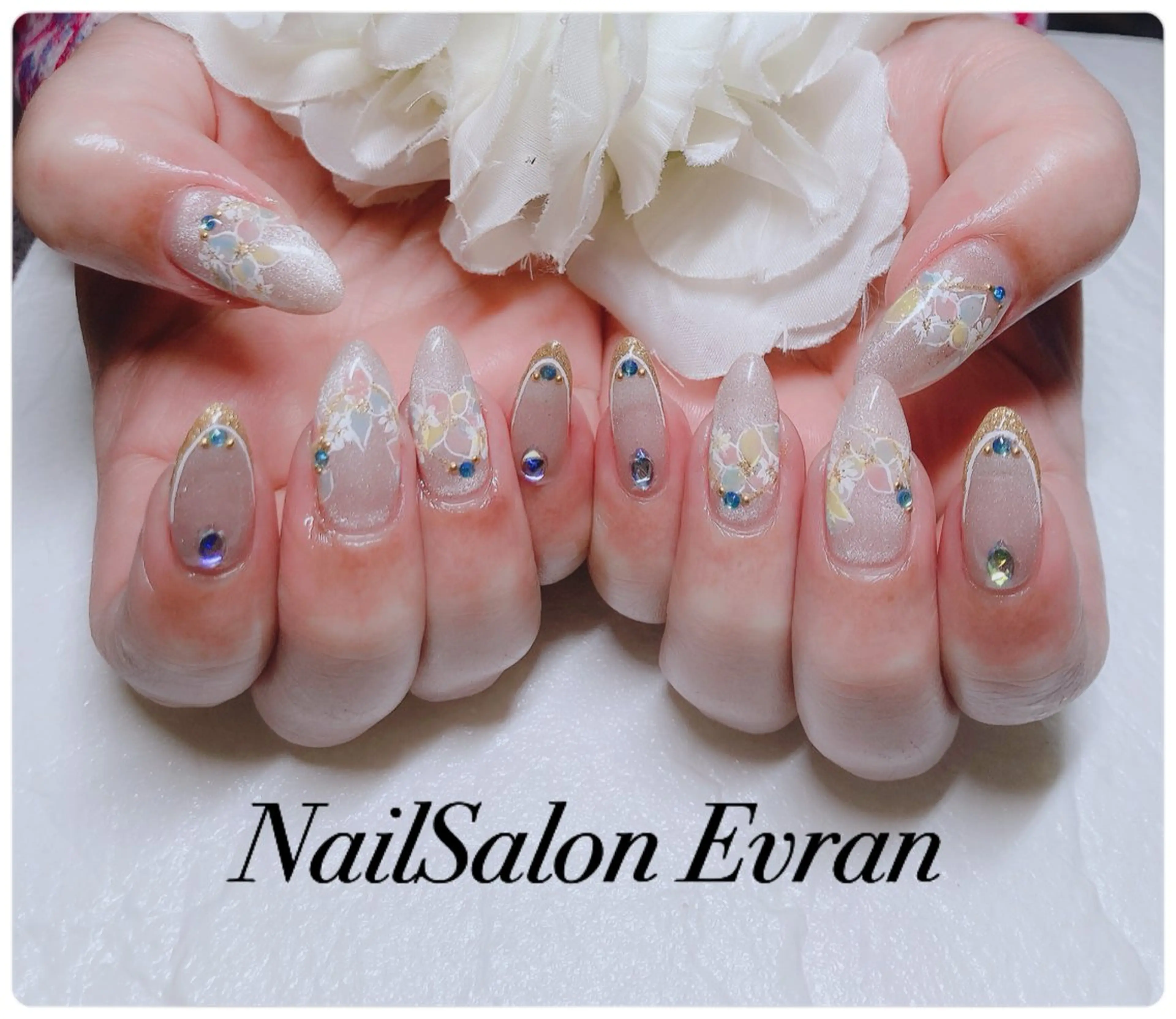 ネイル アートネイル フレンチネイル ジェルネイル マグネットネイル 持ち込み ハンドネイル Nail salon Evranのネイルデザイン