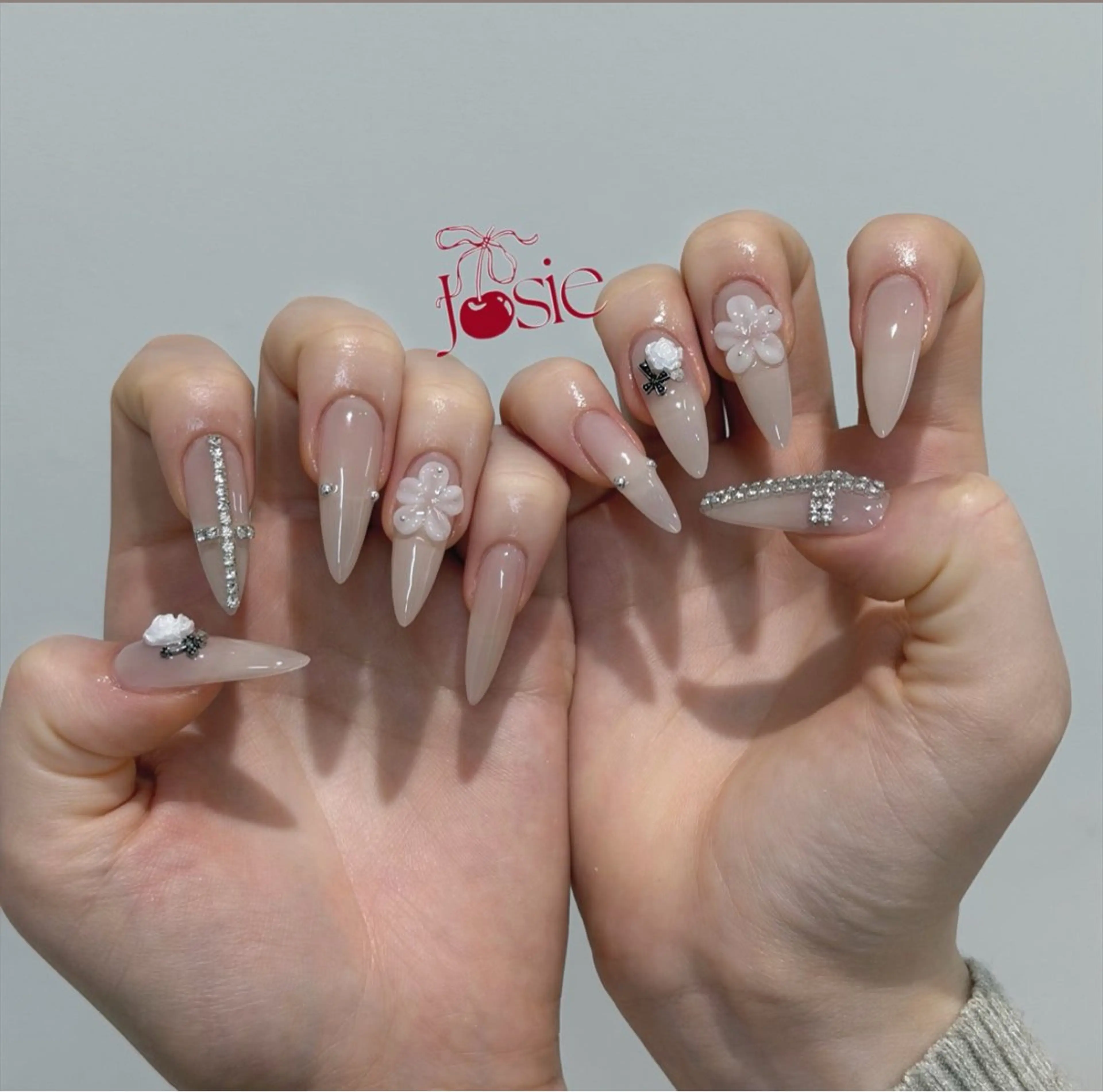 カラー グラデーションカラー ピンクカラー ハンドネイル AIN Nailのネイルデザイン