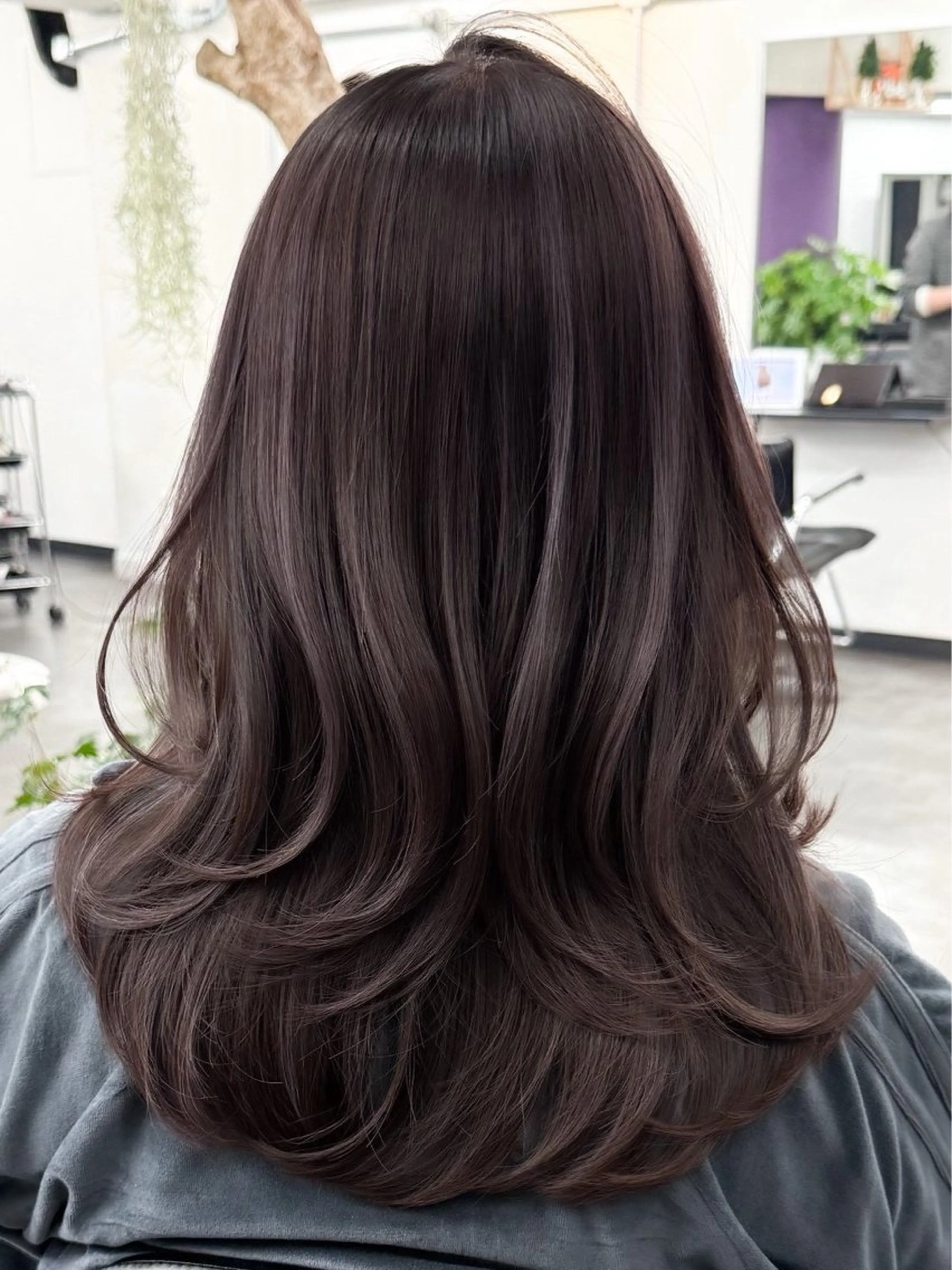 セミロング カラー カット ヘアカラー トリートメント 新實 ゆりあのヘアスタイル
