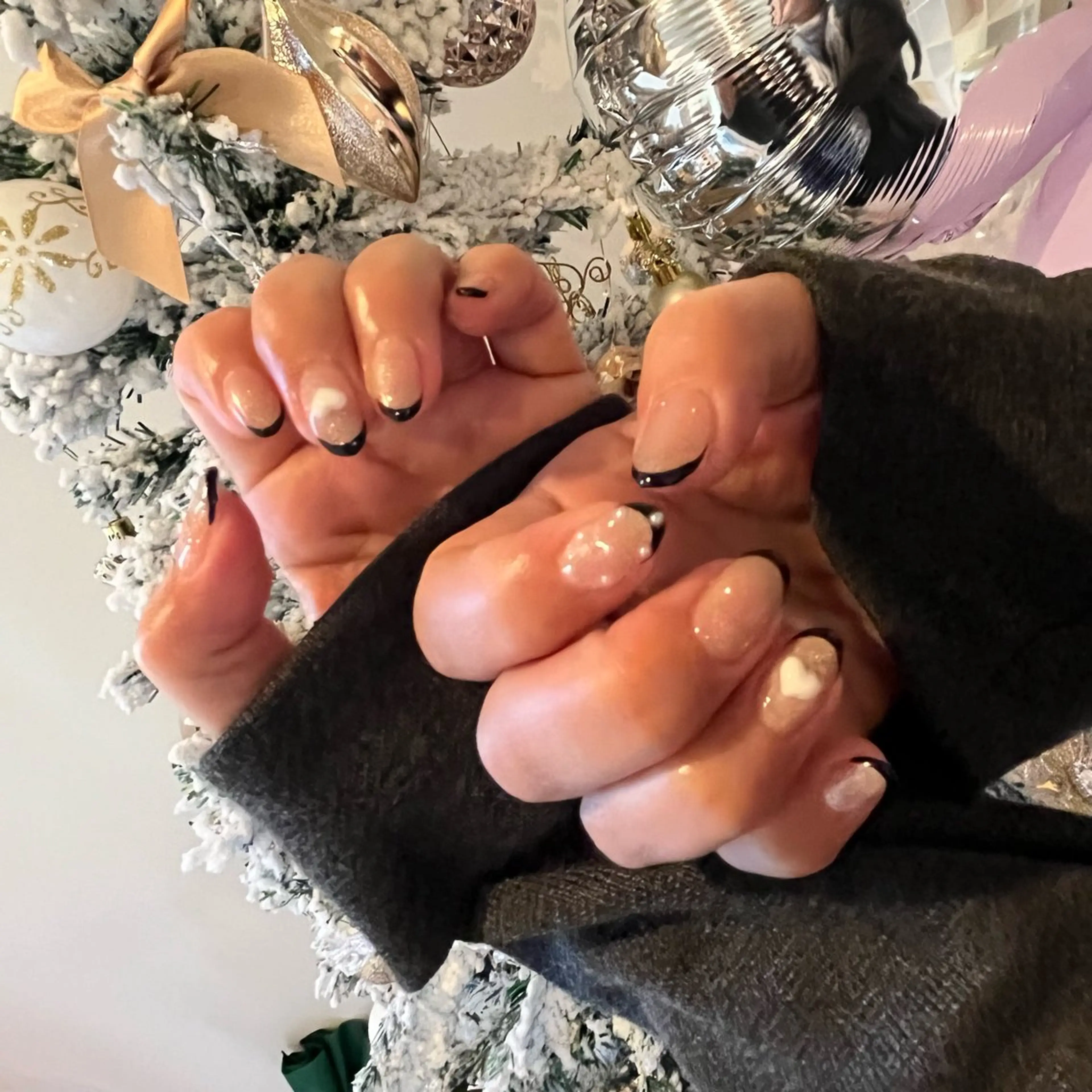 ネイル ドット フレンチネイル ハート キラキラネイル ハンドネイル DariL Ayaのネイルデザイン