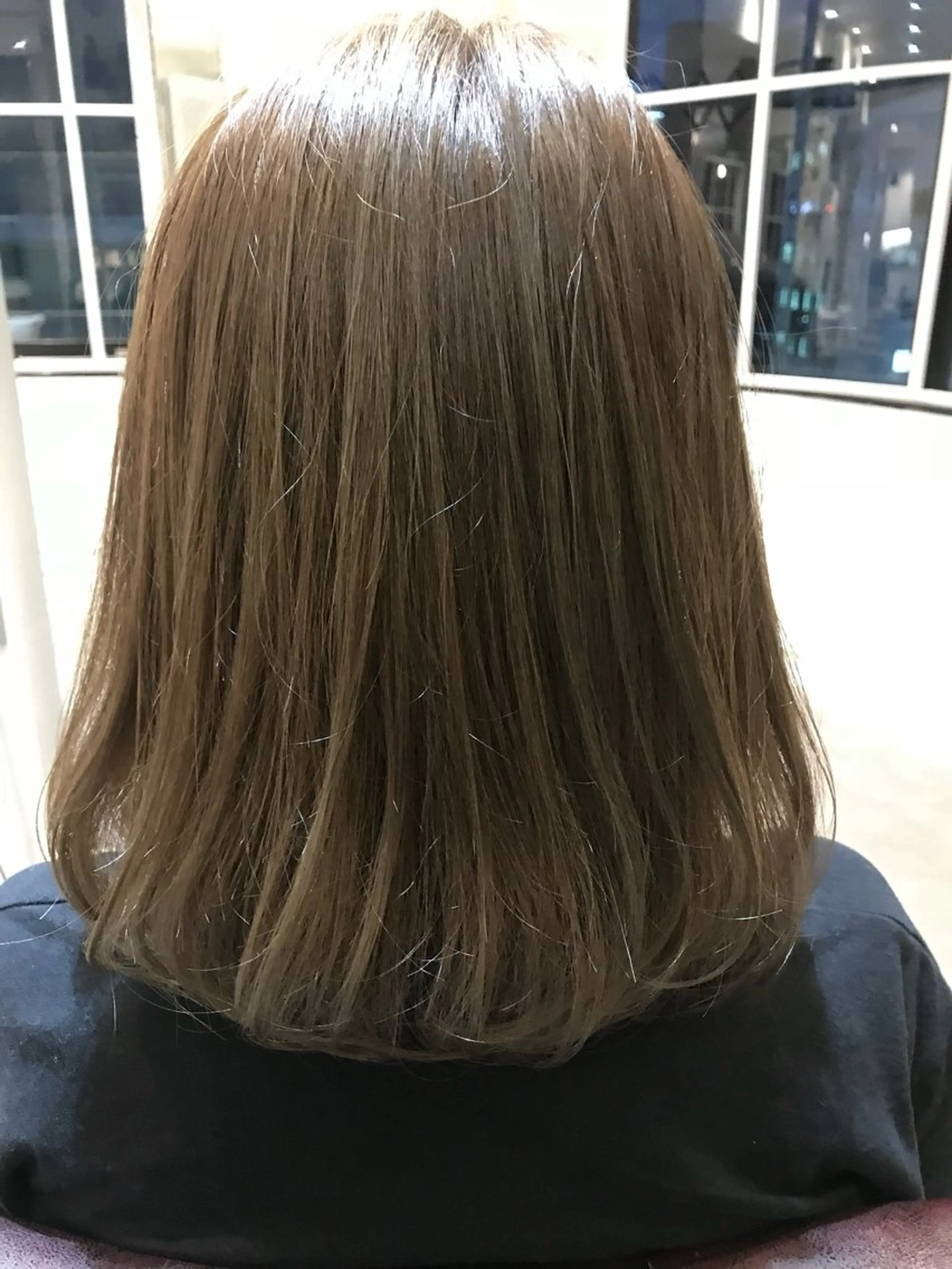 ミディアム カラー AUBE hair ales福岡平尾店所属・塚本 昂のヘアスタイル