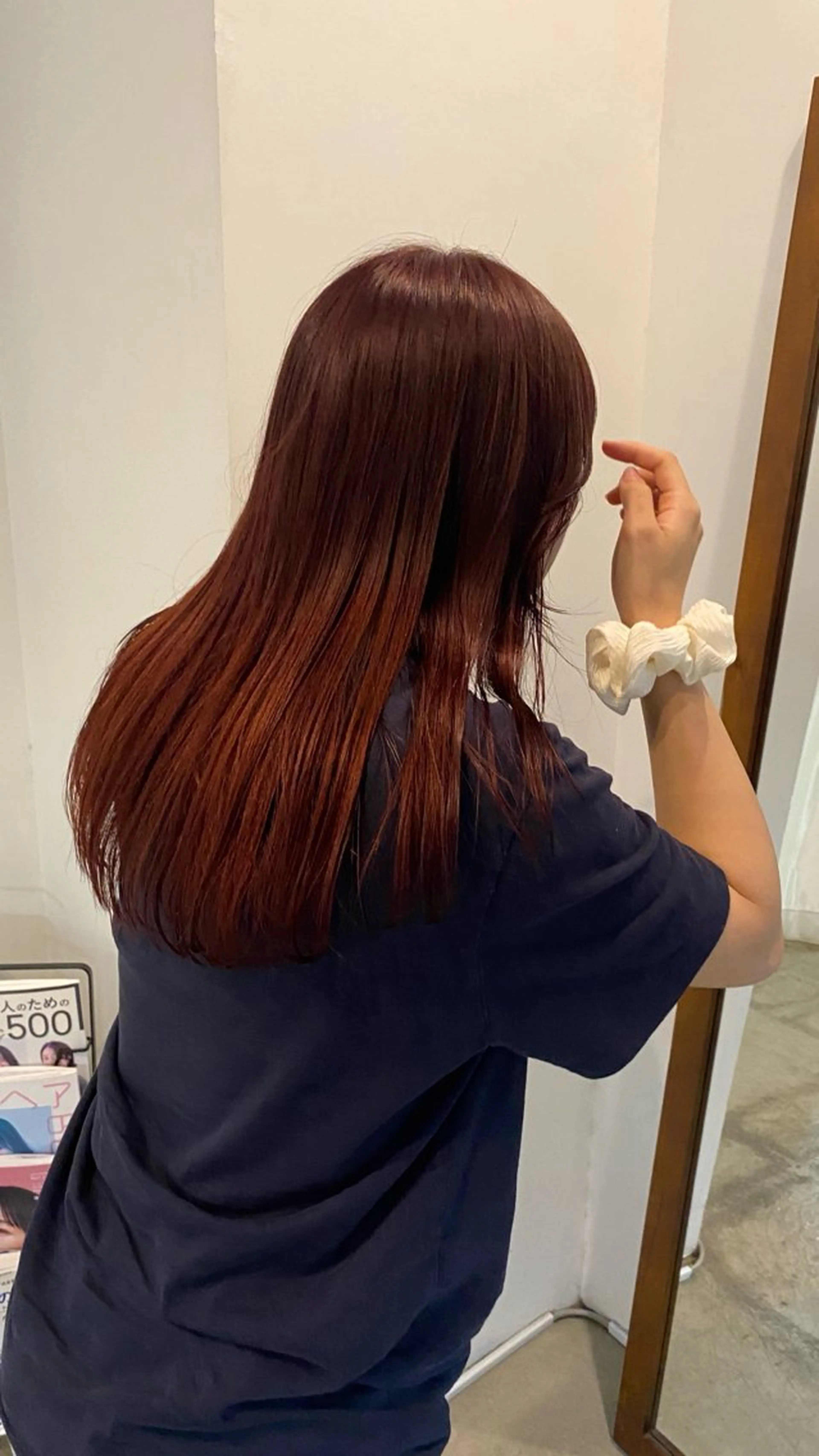 セミロング ヘアカラー ササキ モモカ🦙💫のヘアスタイル