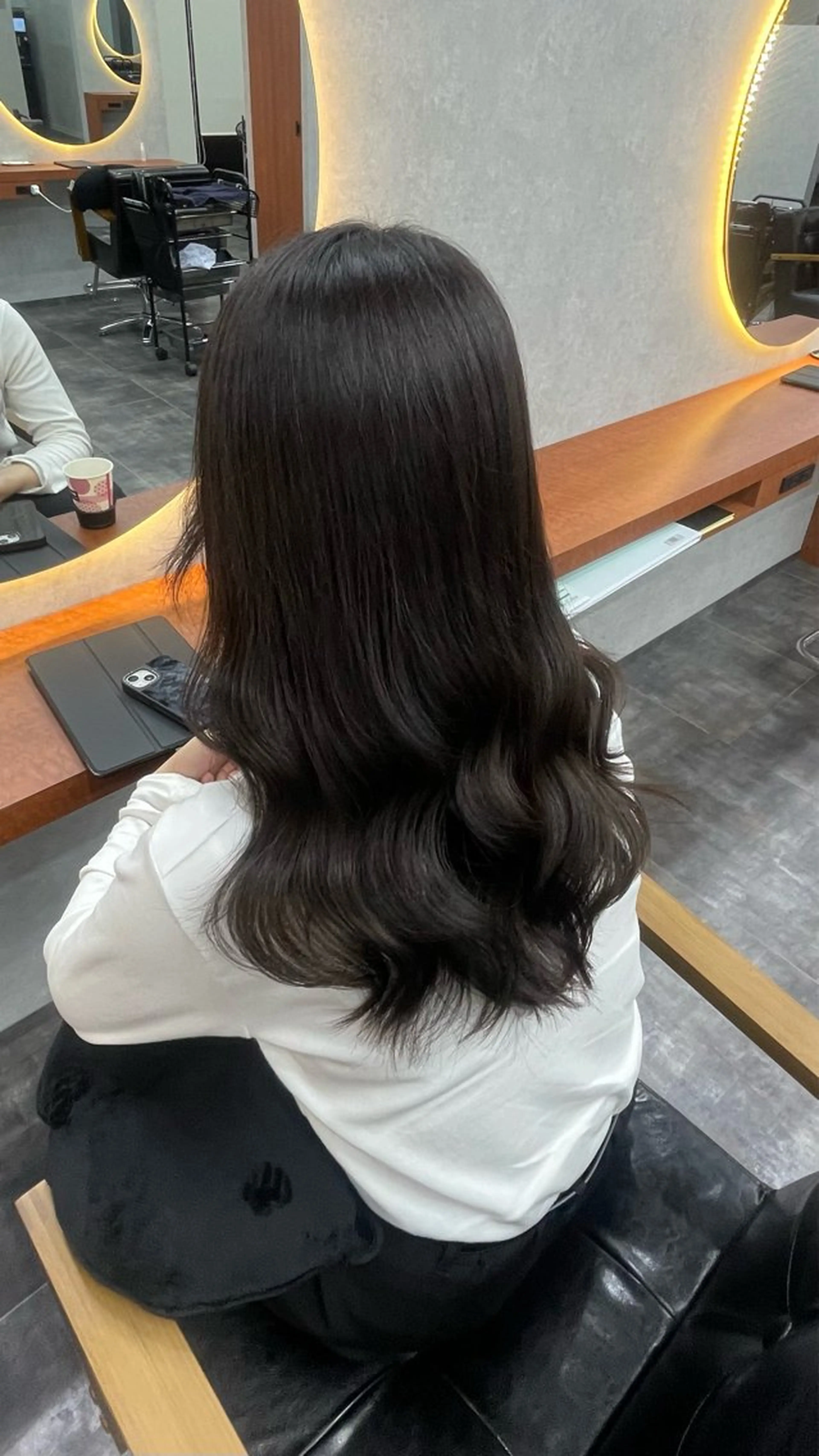 ミディアム 佐藤 菜穂のヘアスタイル