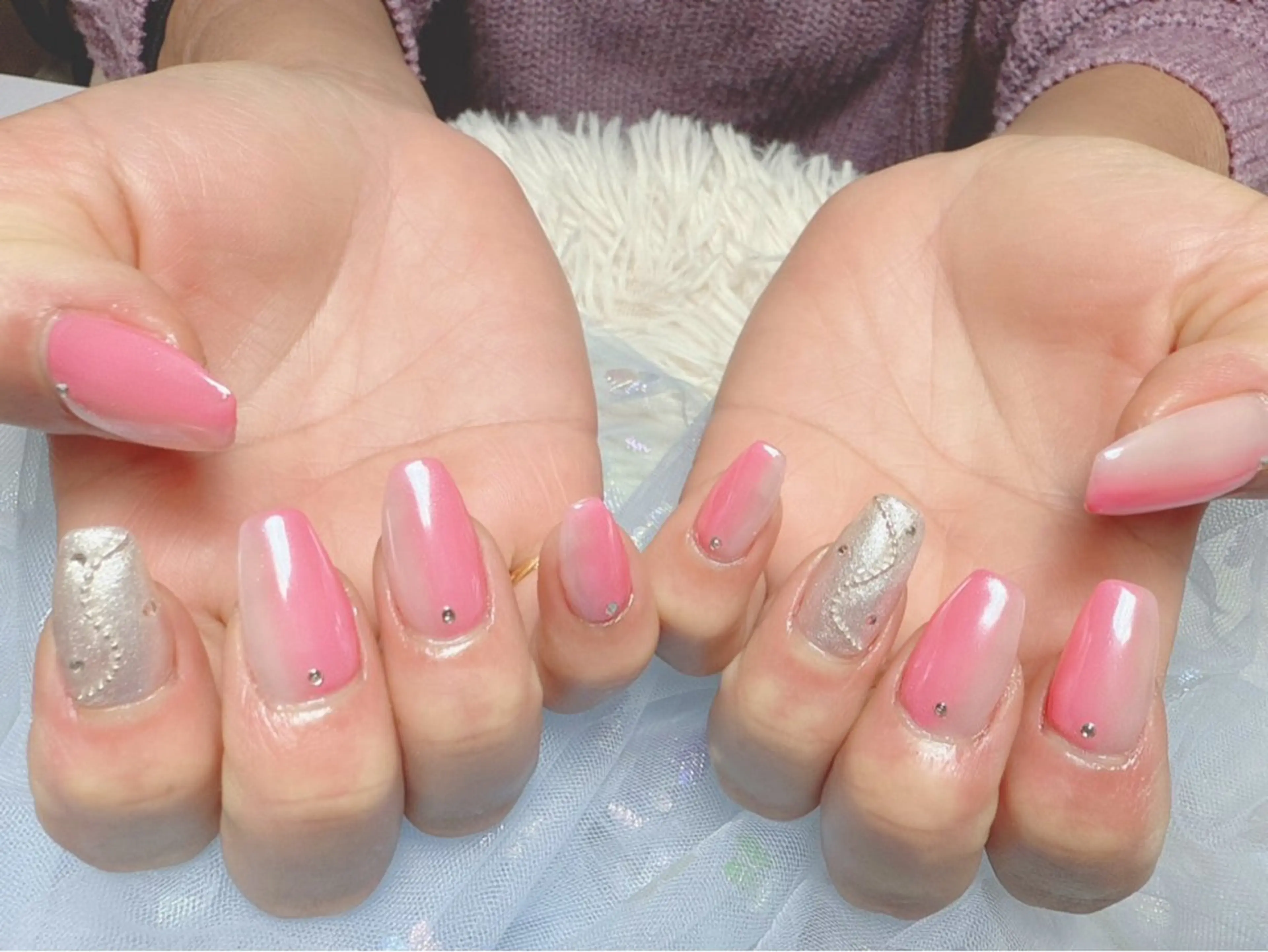 ネイル オーロラネイル グラデーション ハンドネイル Nailsalon Blueのネイルデザイン