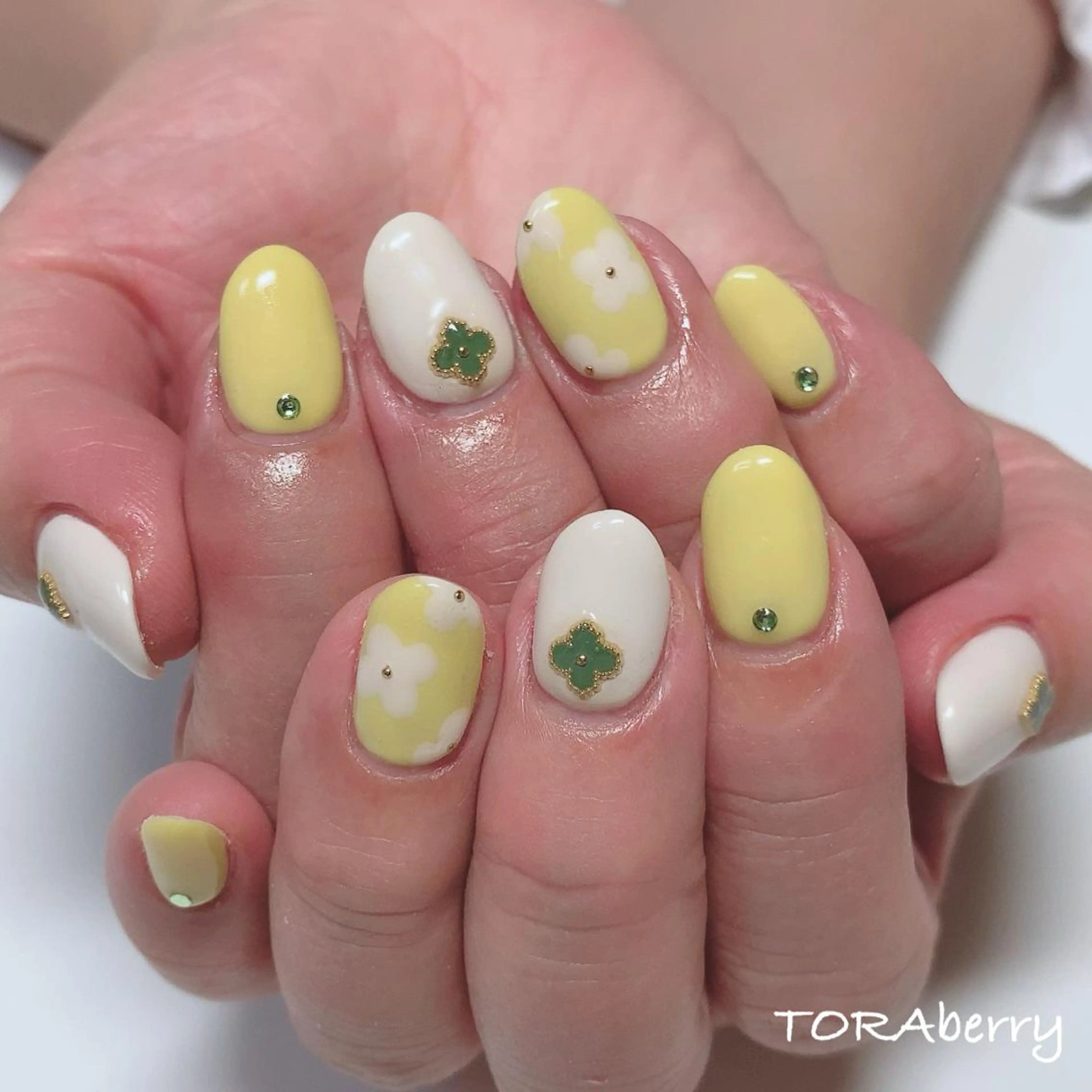 ネイル ハンドネイル ネイリスト なつみのネイルデザイン