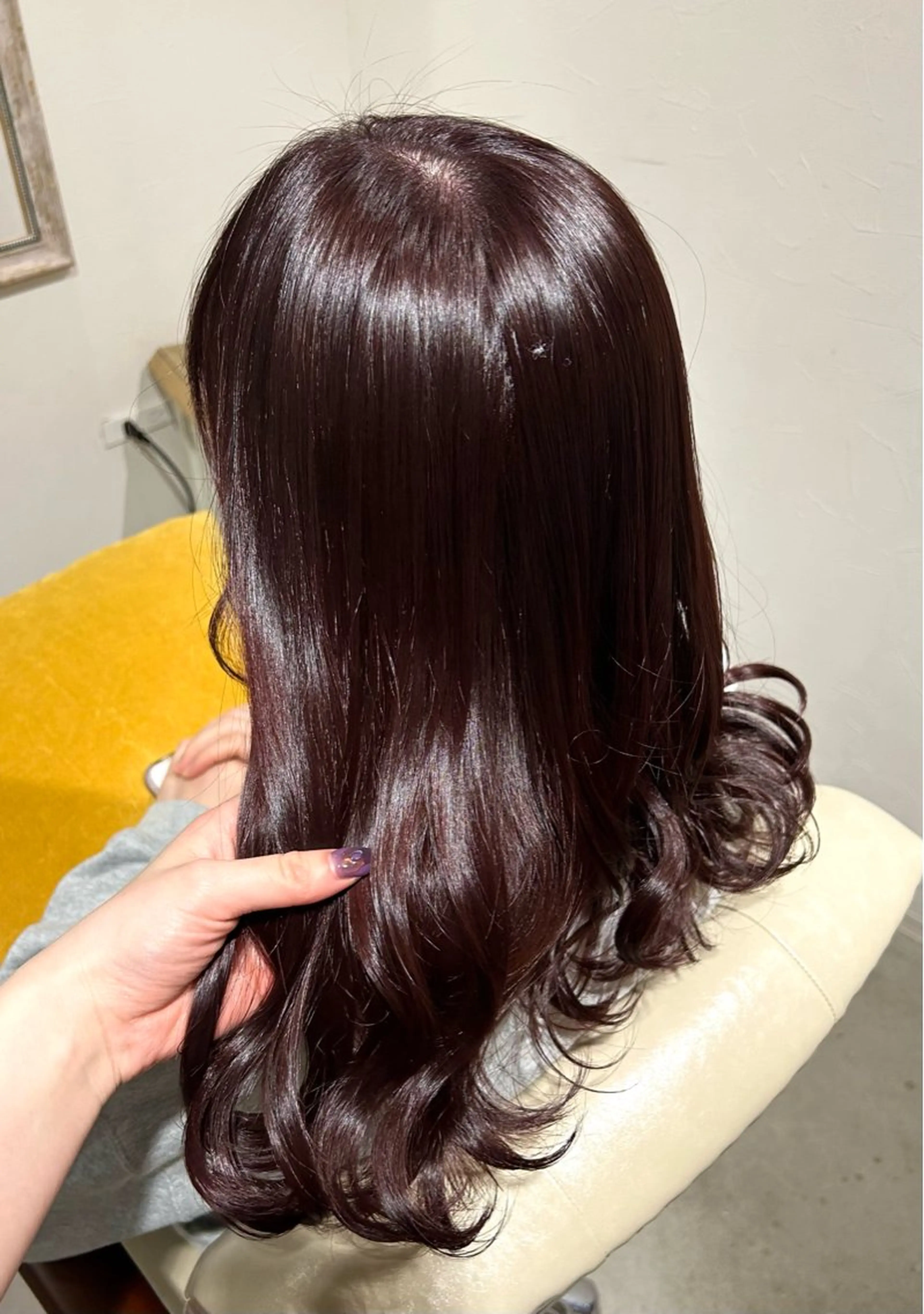 ミディアム パープルカラー 瀬川 夏緒のヘアスタイル