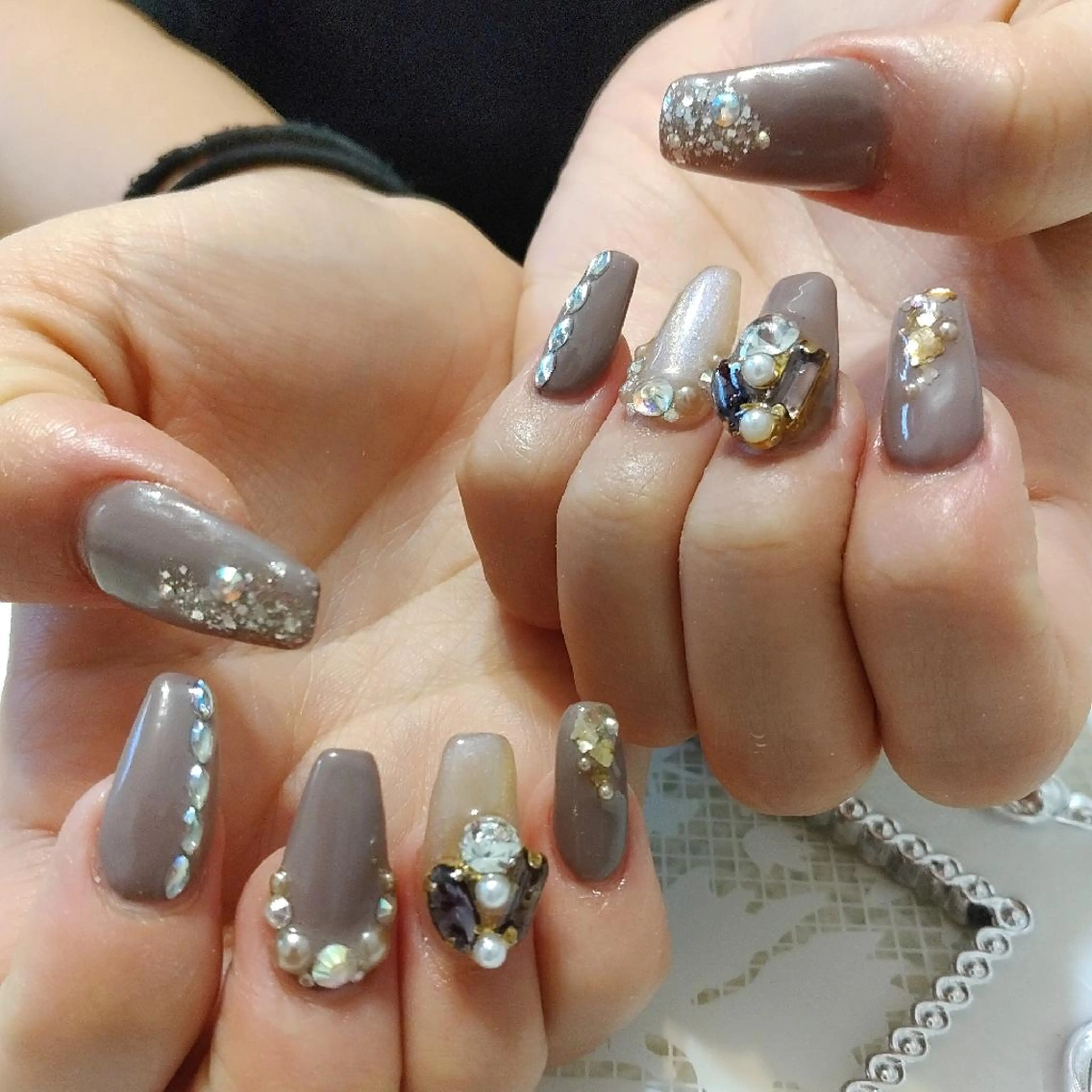 ネイル エステとネイル ローズコンフォートのネイルデザイン