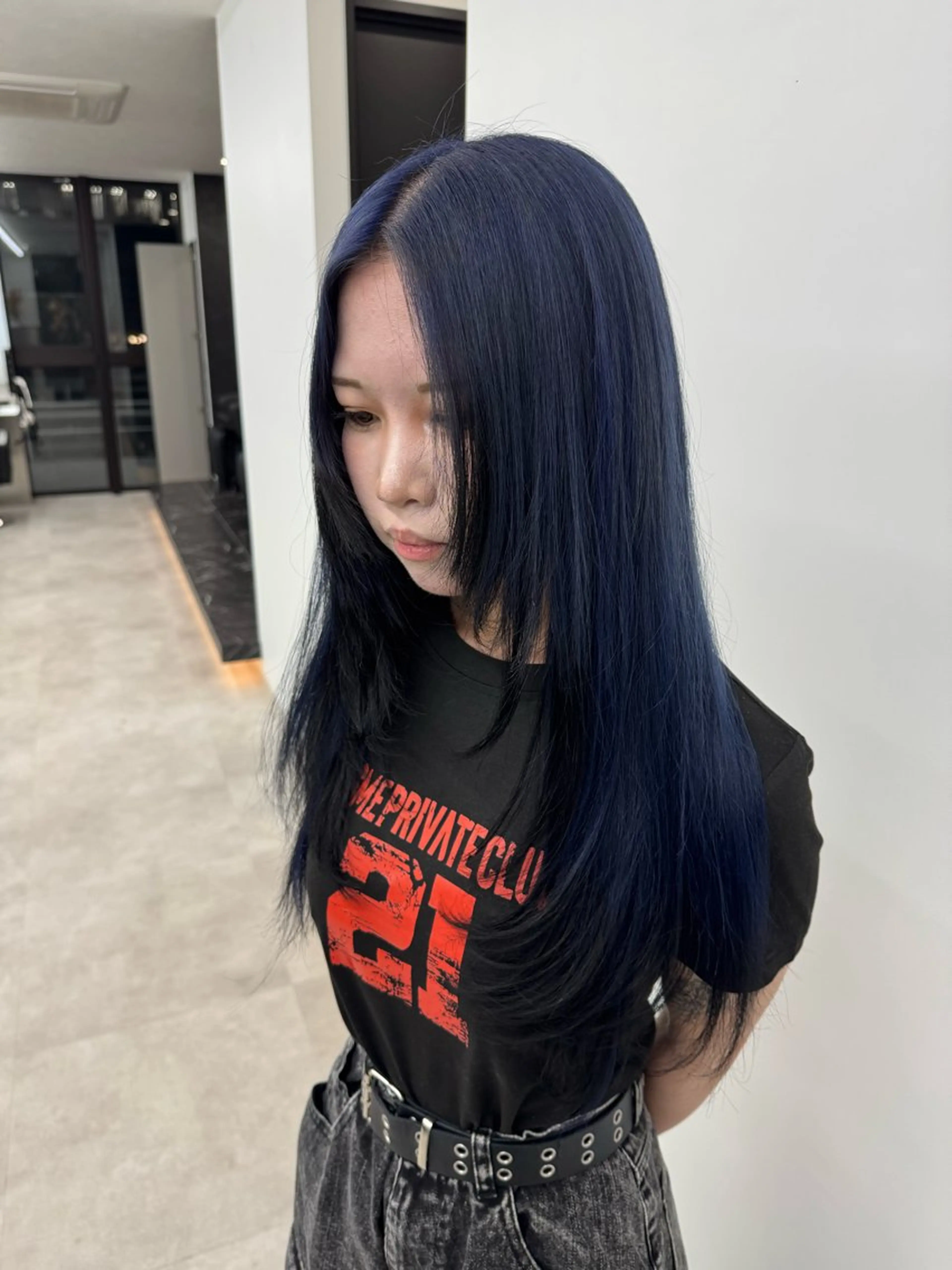 ロング カラー ブリーチ ブルーカラー ネイビーカラー レイヤーカット カット ヘアカラー ハイトーン/エクステ /韓国ヘアKENTAのヘアスタイル