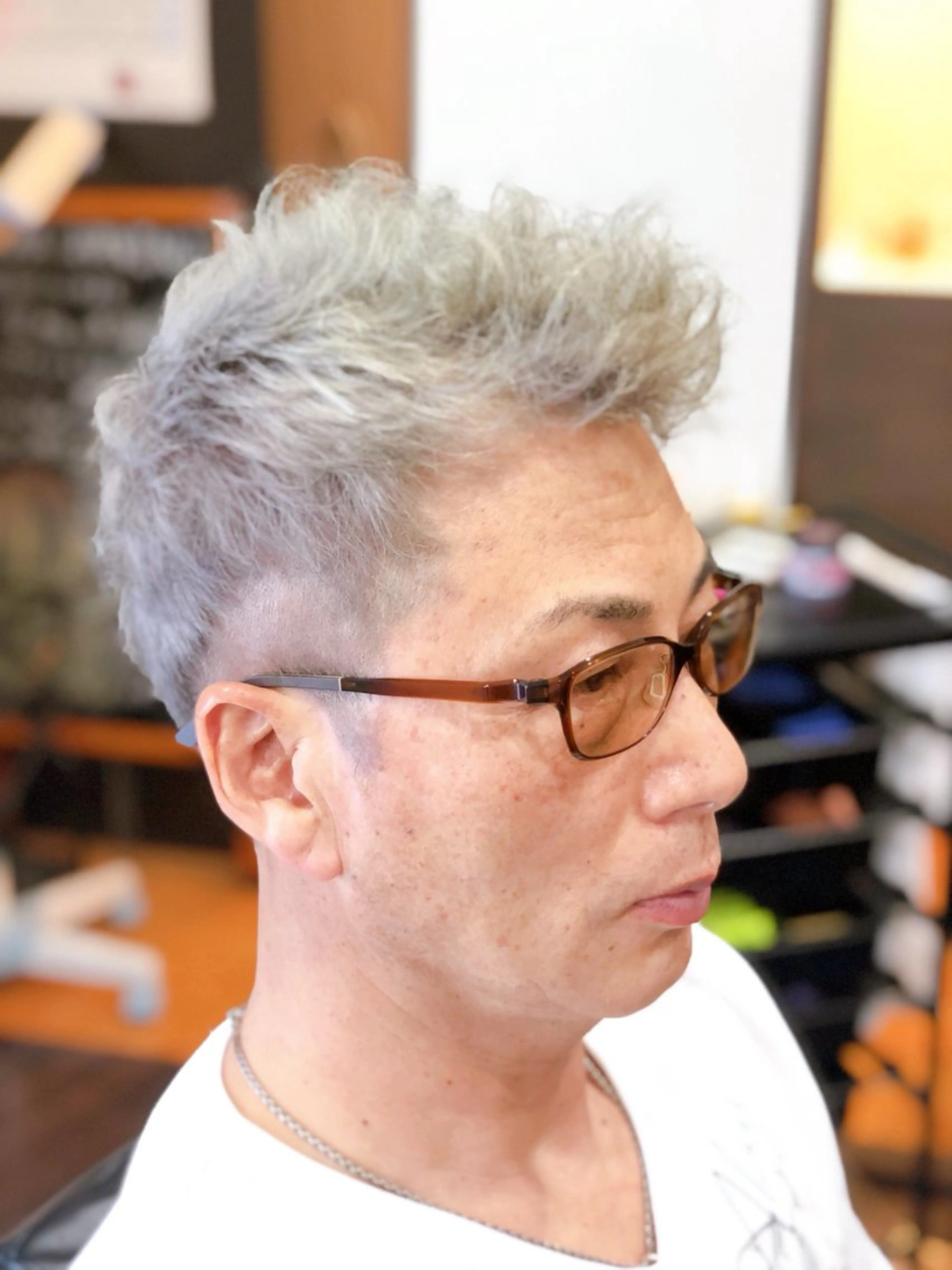 ショート カラー メンズ シルバー 早川 太貴のヘアスタイル