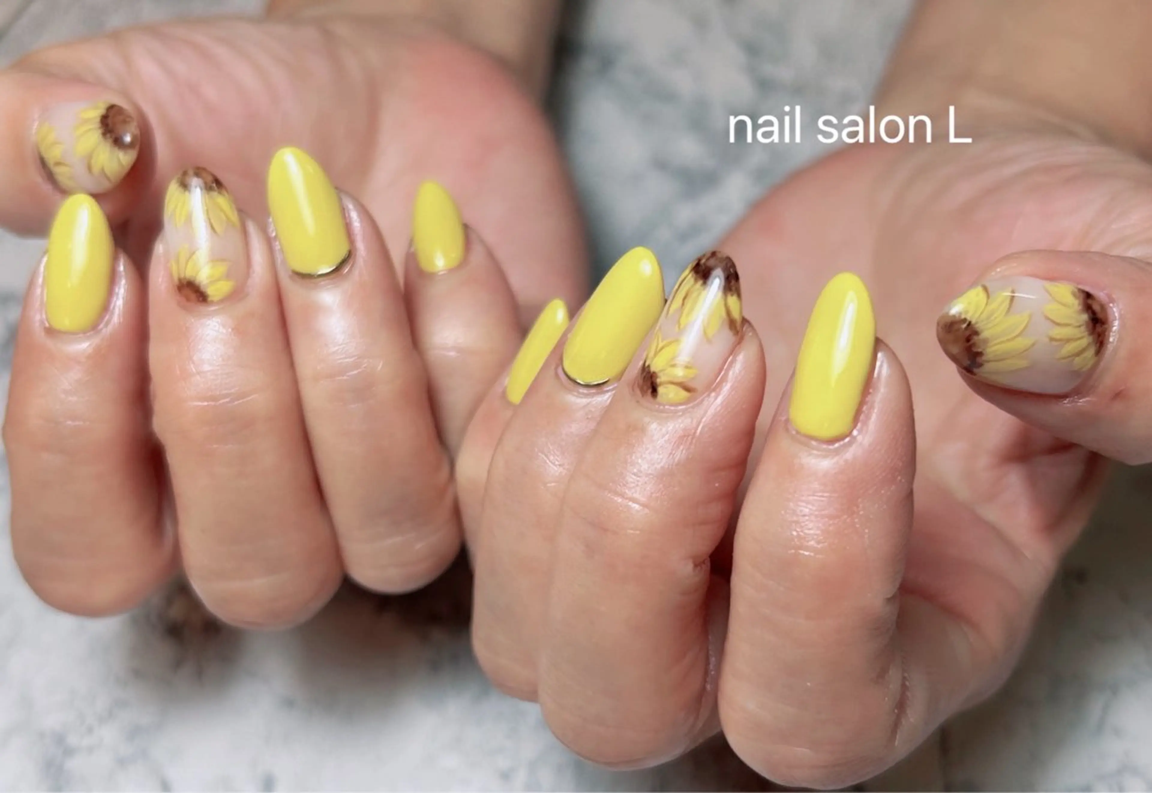 ネイル 黄色 ハンドネイル 吉川市 ネイルサロンLのネイルデザイン
