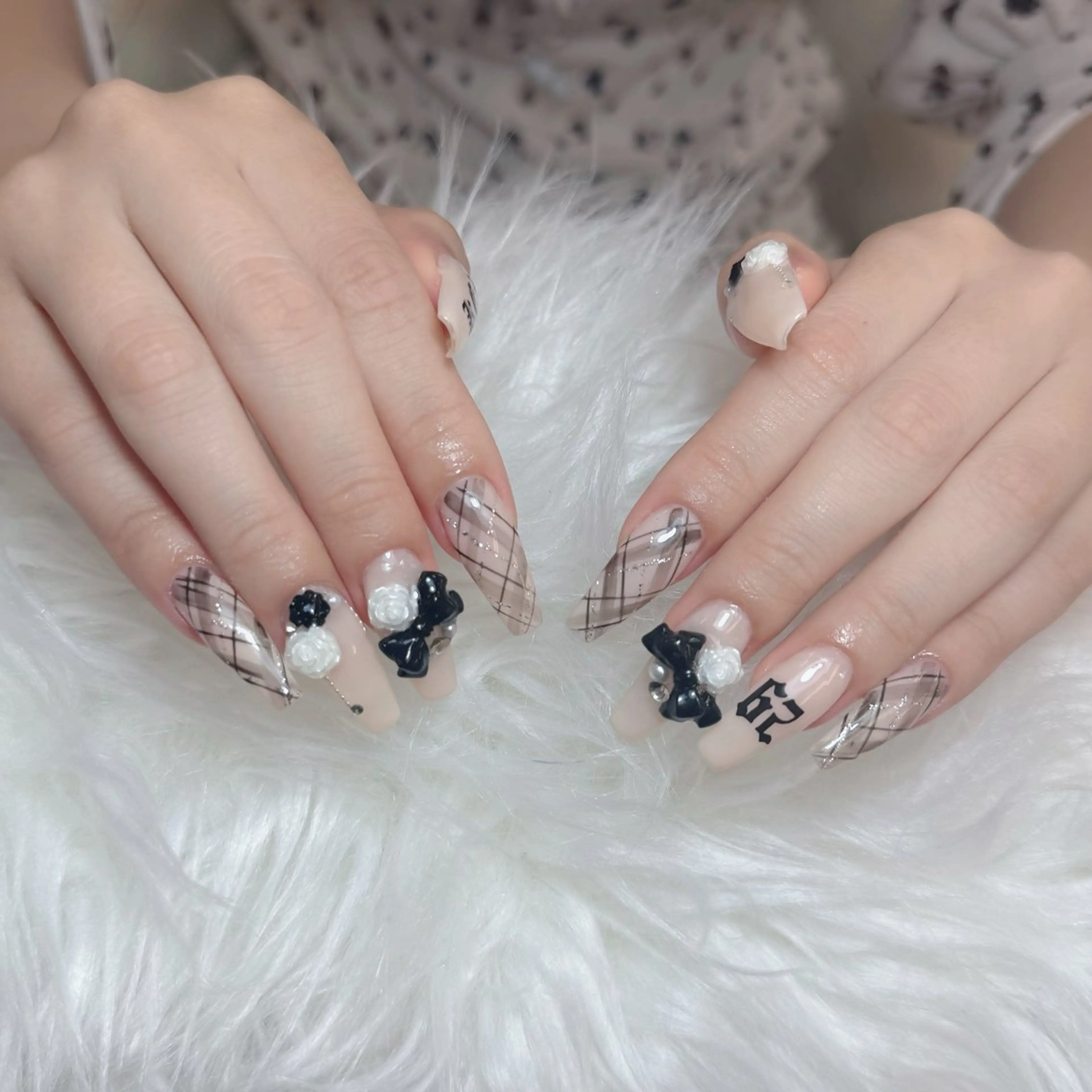 ネイル ジェルネイル 韓国ネイル マグネットネイル ネイルチップ 冬ネイル Lenie Nail Salonのネイルデザイン