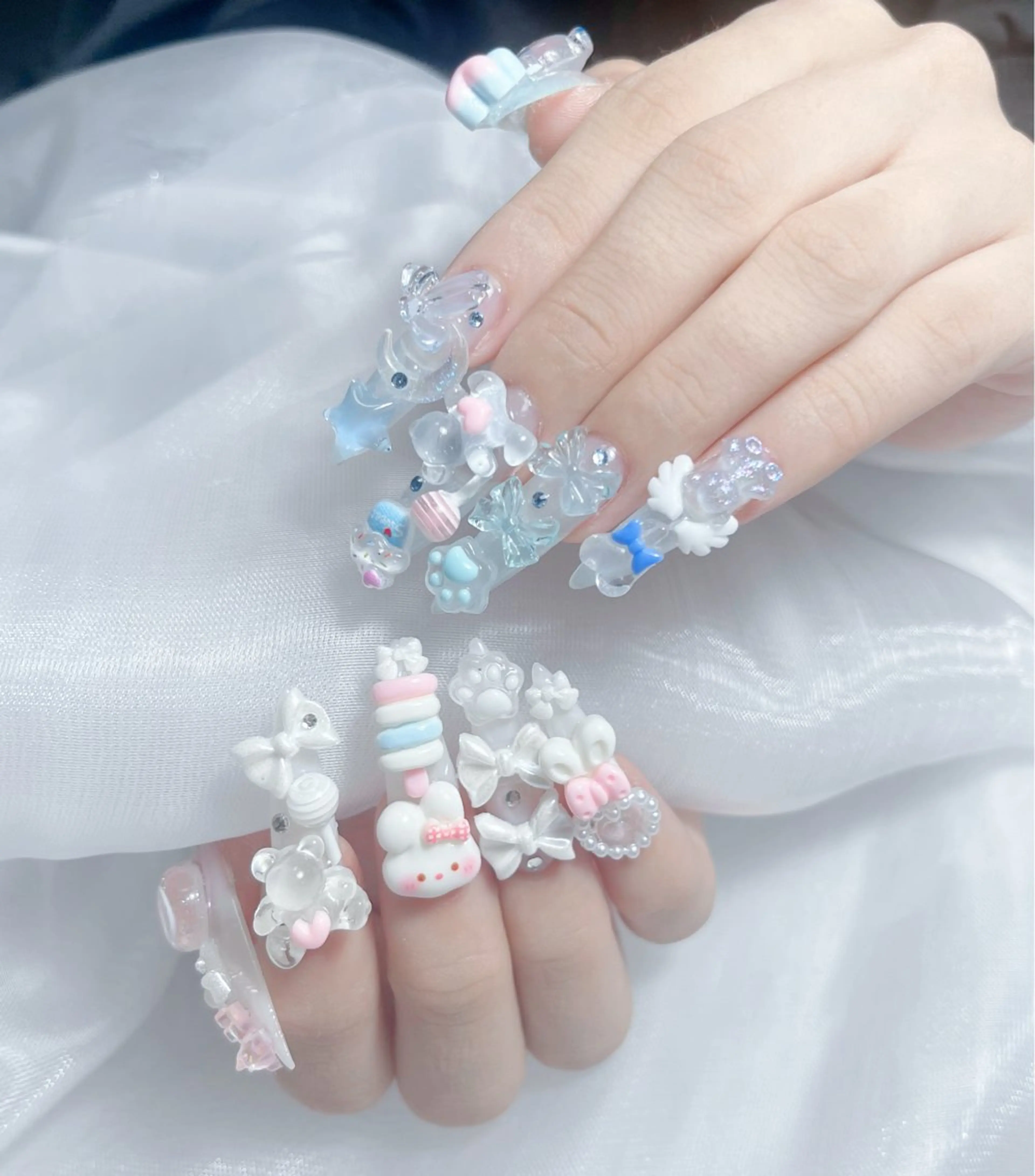 ネイル 成人式 ロングネイル マグネットネイル 大理石ネイル(マーブル) リボン ハンドネイル Amee Nail Salonのネイルデザイン