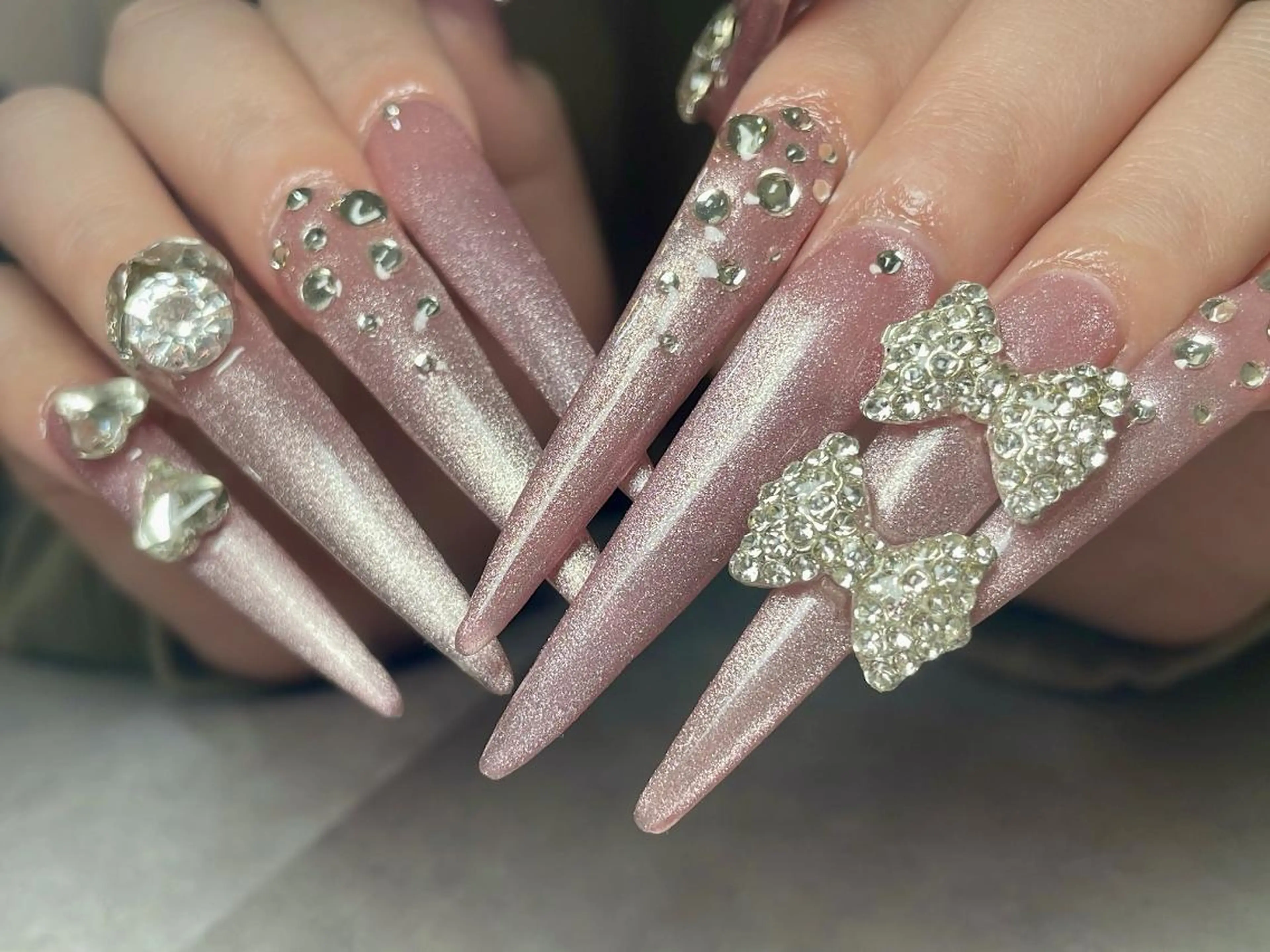 ネイル elu hのネイルデザイン