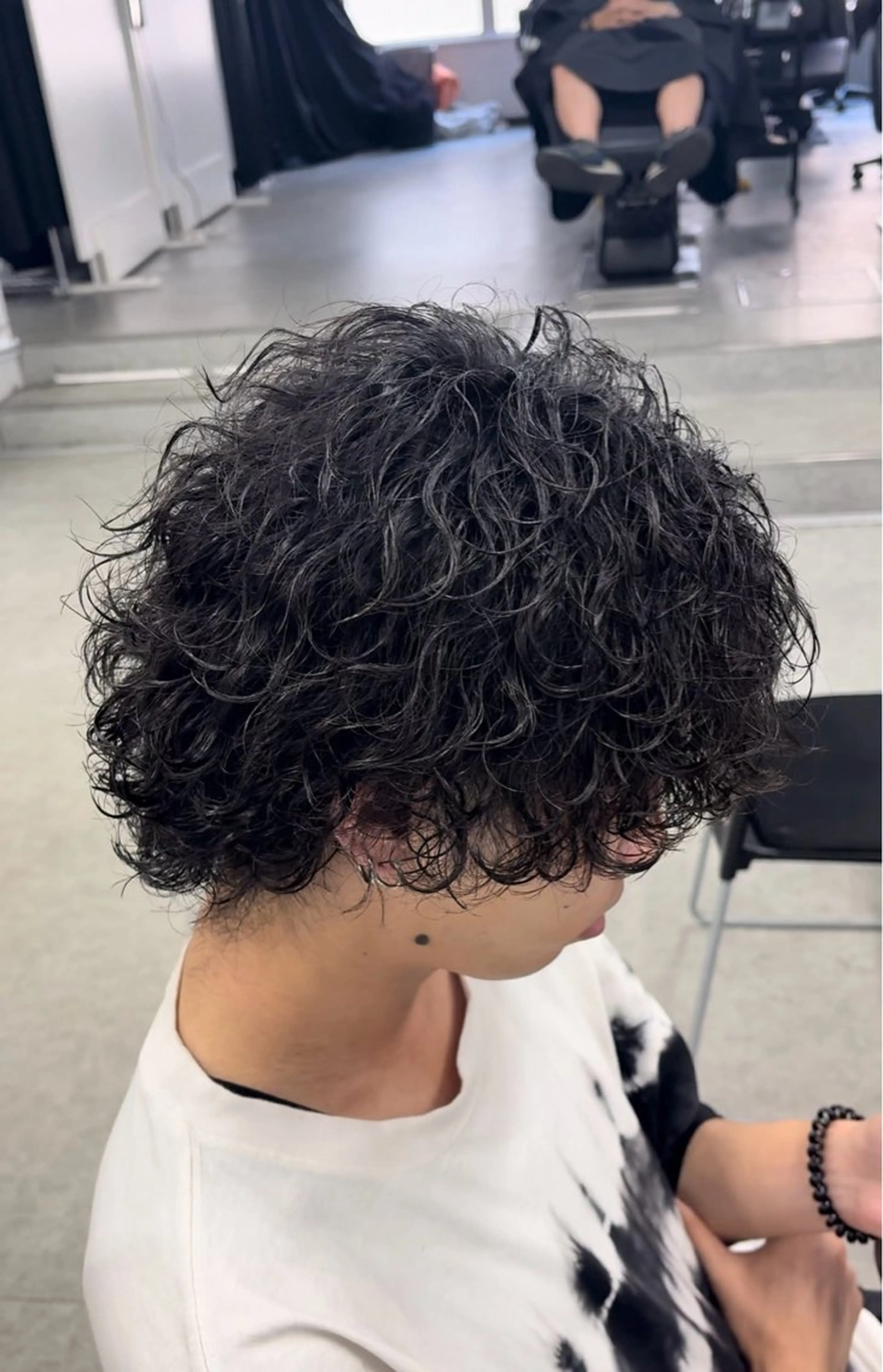 パーマ メンズ センターパート フェザーパーマ メンズハイライト メンズメッシュ マッシュ センターパート/フェ ザー🔥SHUYAのヘアスタイル