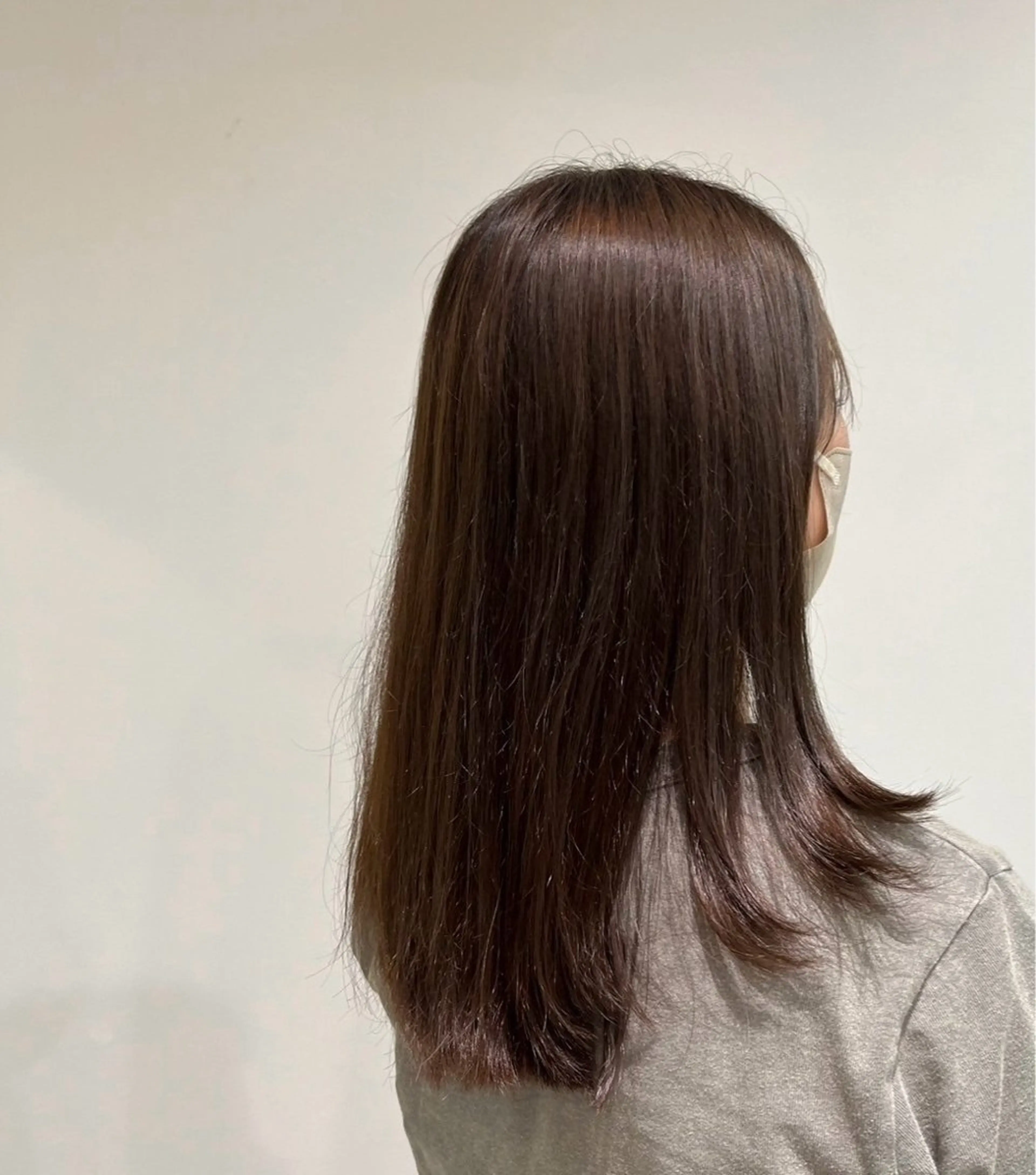 ミディアム 大井 陽菜のヘアスタイル