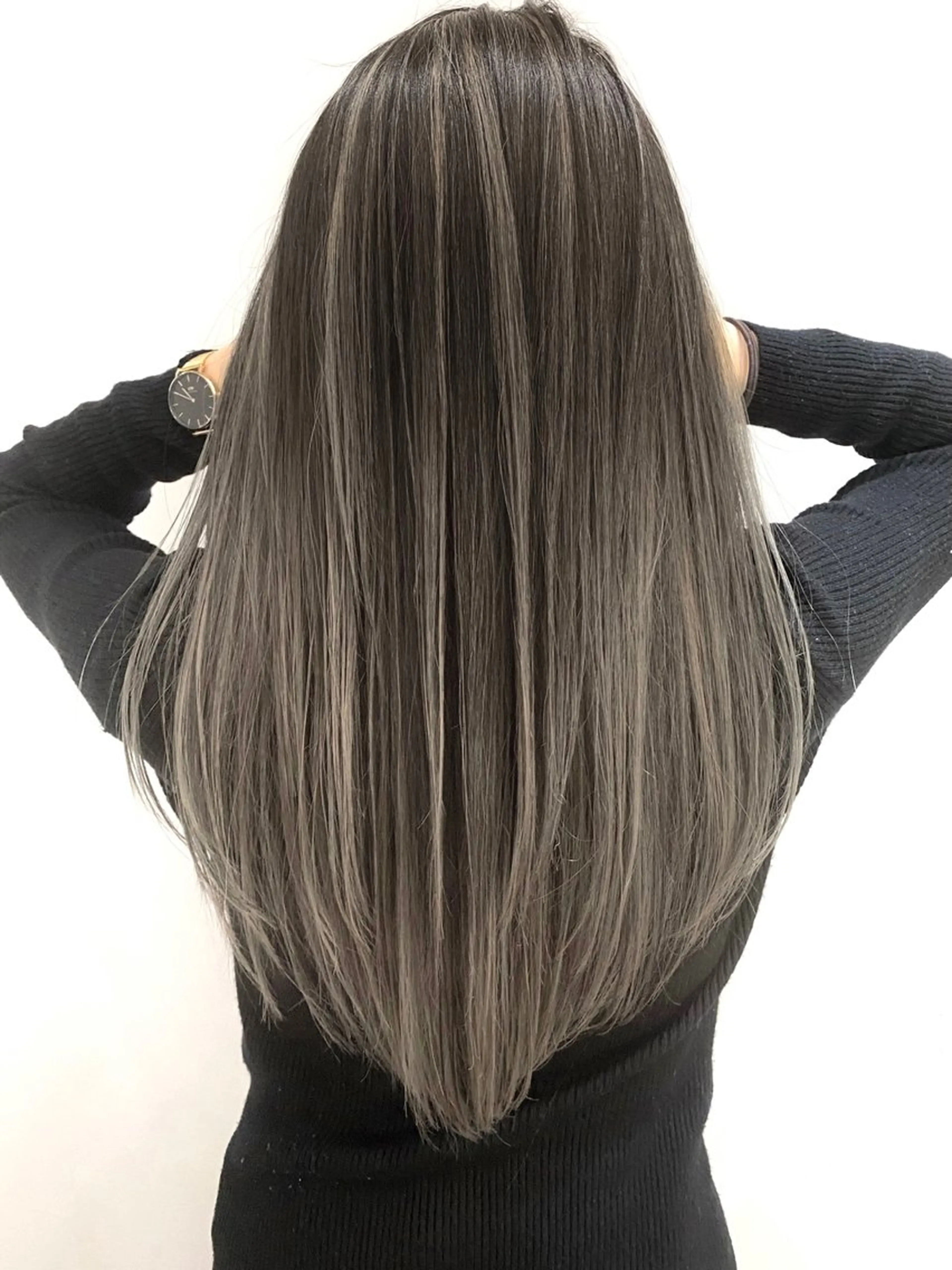 ロング カラー バレイヤージュ ハイライトカラー ハイライト レイヤーカット ✨原宿ハイトーン ブリーチ職人菊池のヘアスタイル