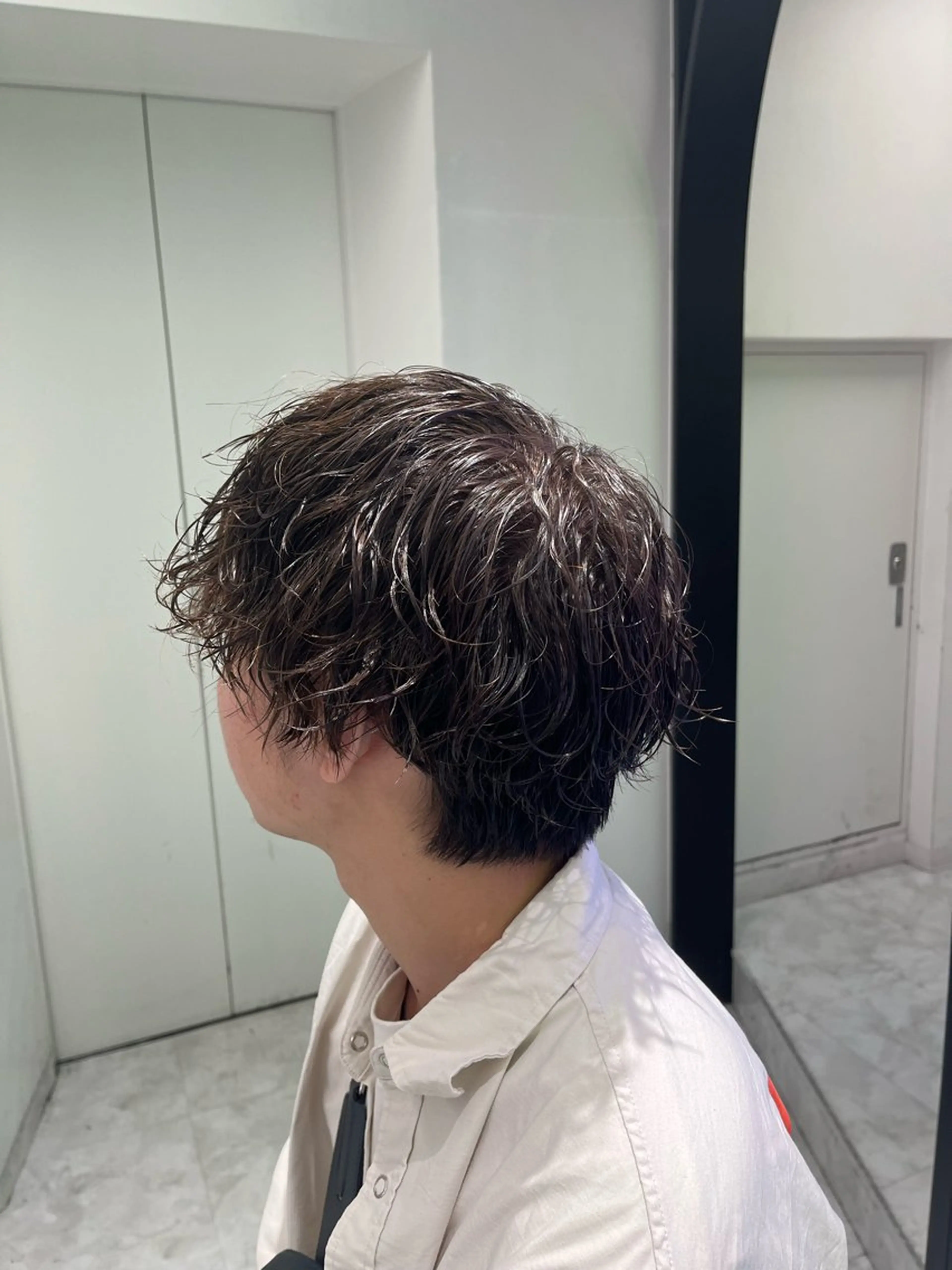 メンズ ハイトーン/ベージュ デザイン/りくとのヘアスタイル