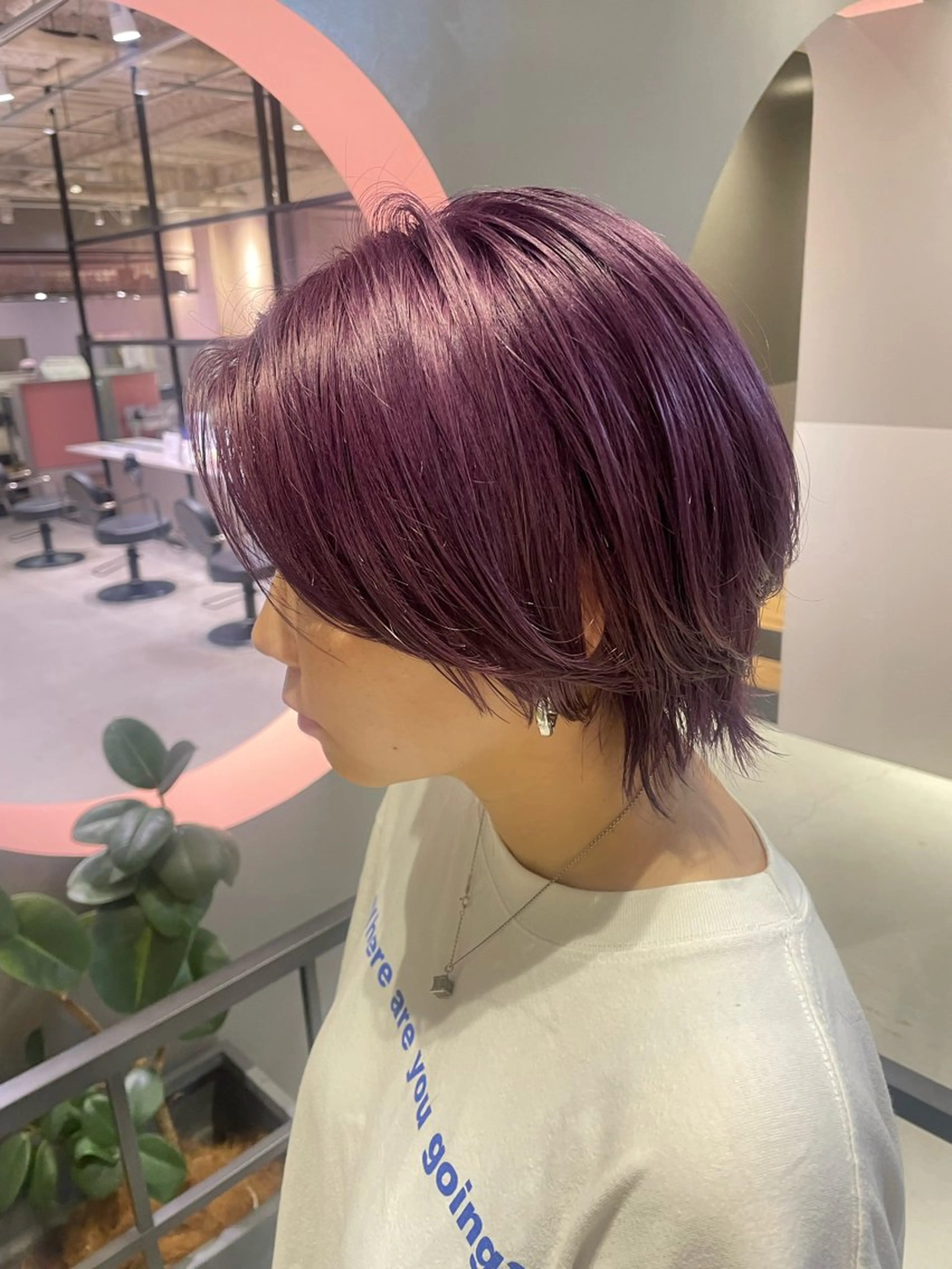 ショート カラー ブリーチ ラベンダーカラー ないとう ゆうかのヘアスタイル