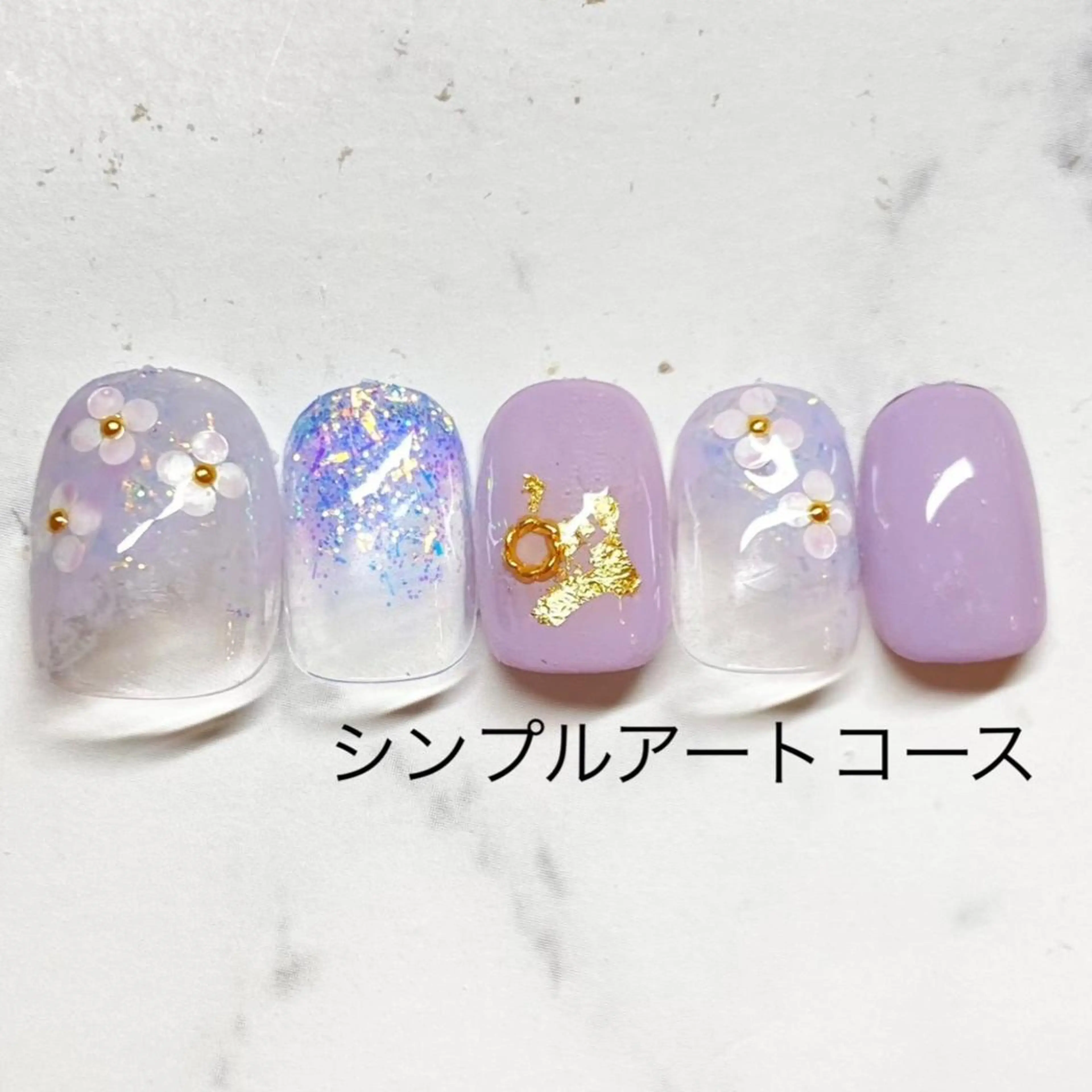 ミディアム ハンドネイル ネイルサロン Bliss（ブリス）のネイルデザイン