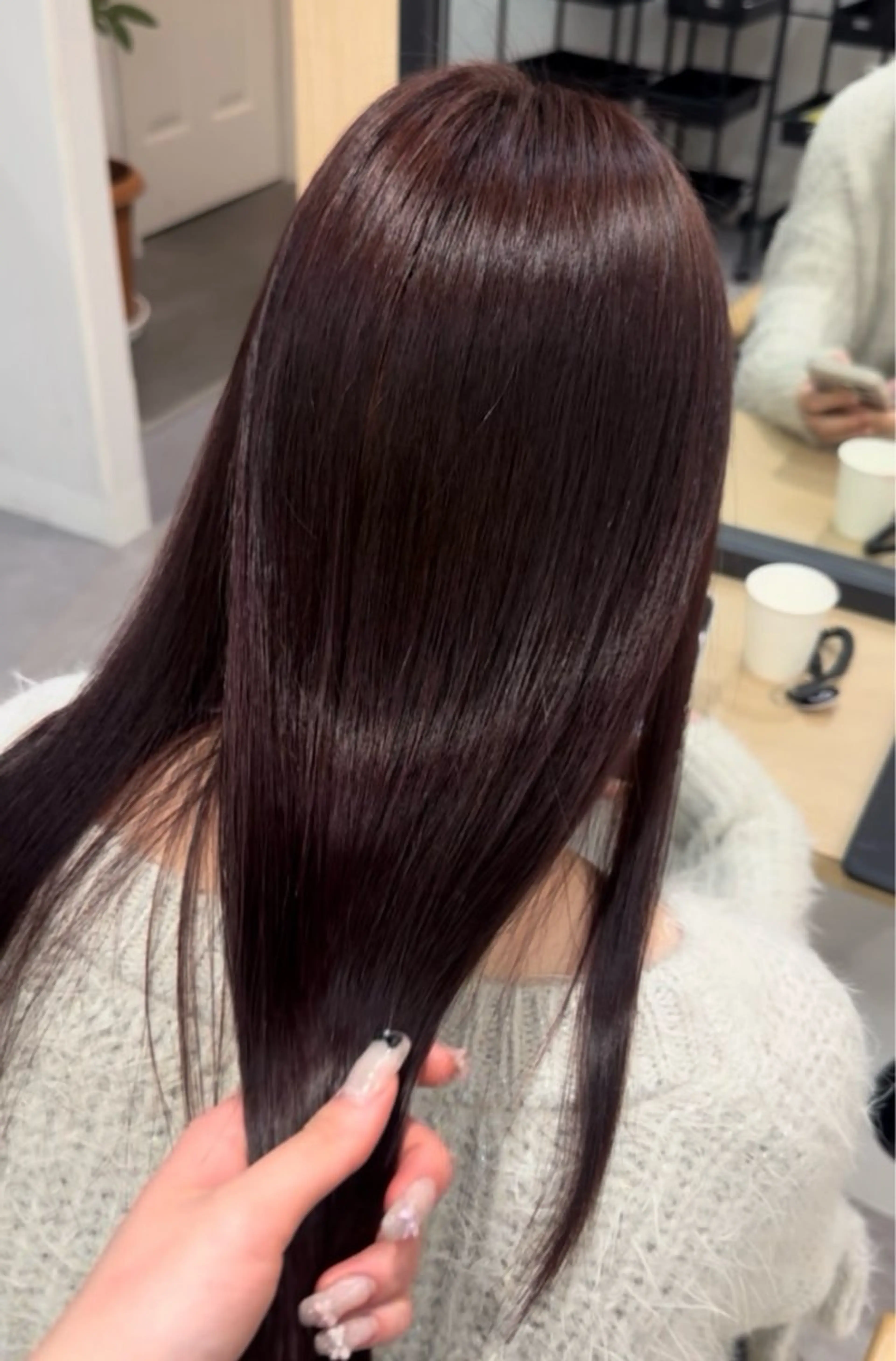 ロング カラー ボルドーカラー 髪質改善 トリートメント カット ヘアカラー トリートメント 🦋大類 奏愛🦋のヘアスタイル
