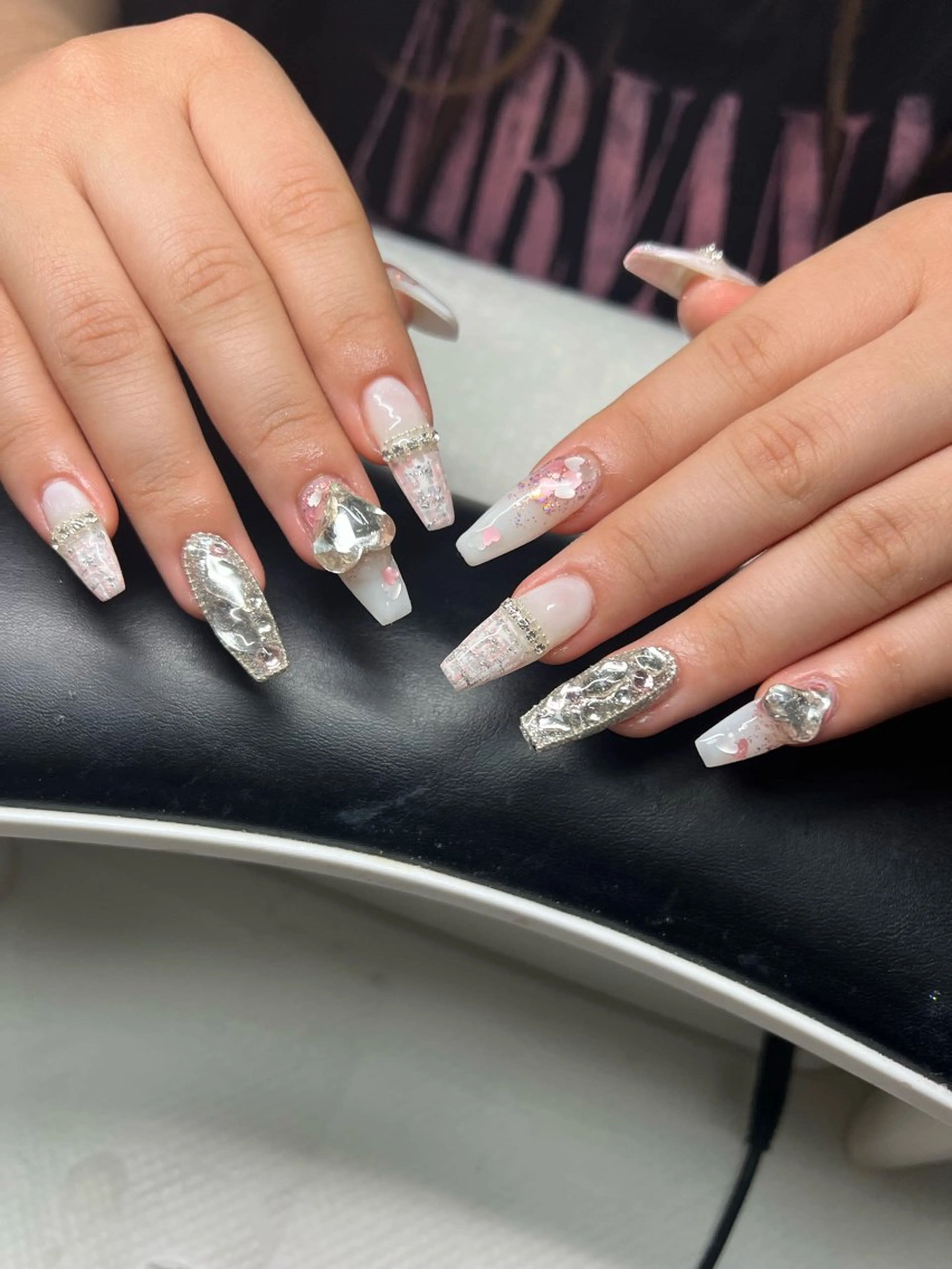 ネイル オーロラネイル チークネイル 長さ出し フットネイル フレンチネイル Lee Nails チップ長さだし専門店のネイルデザイン