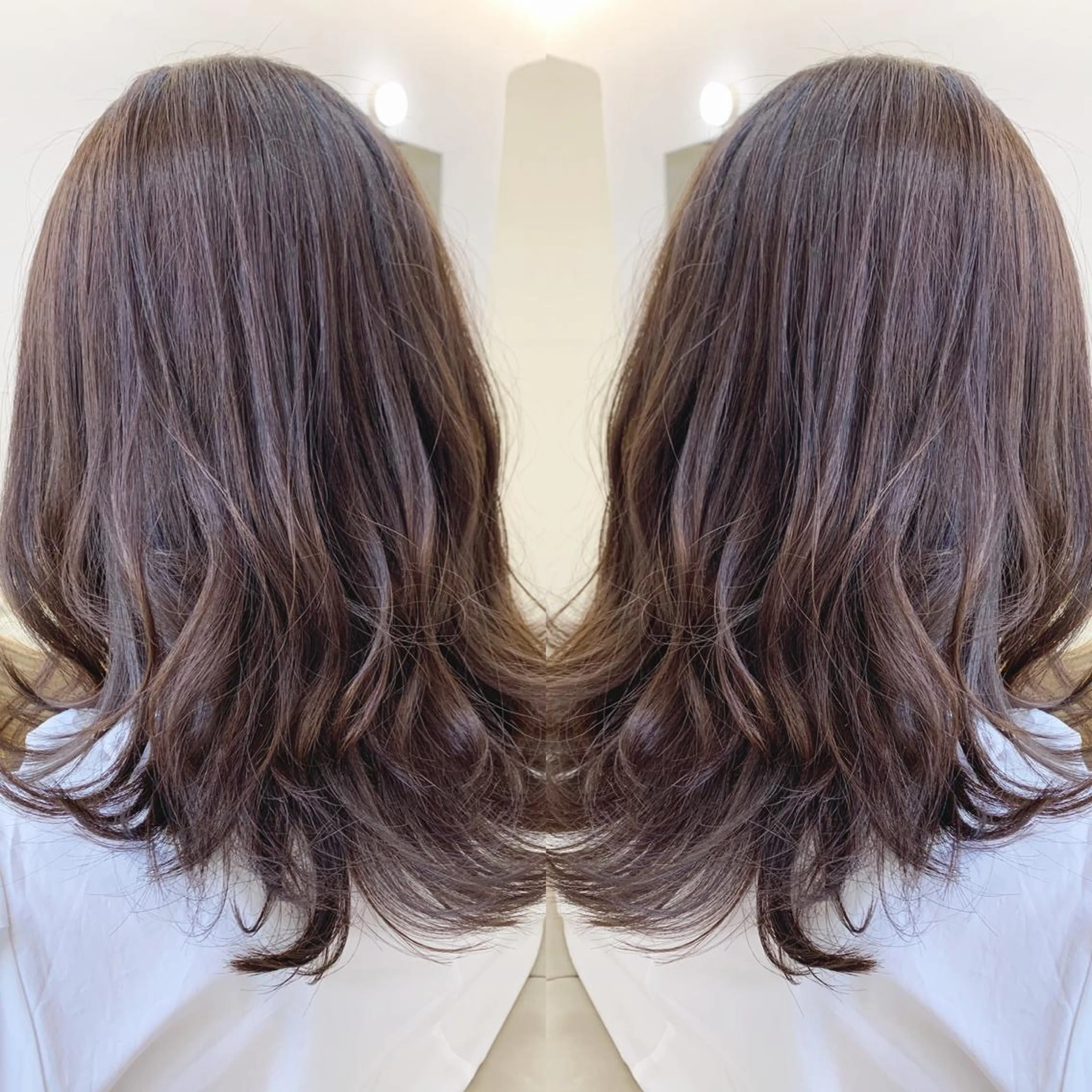 ミディアム カット ヘアカラー H所属・H (エイチ) 烏丸御池店のヘアスタイル