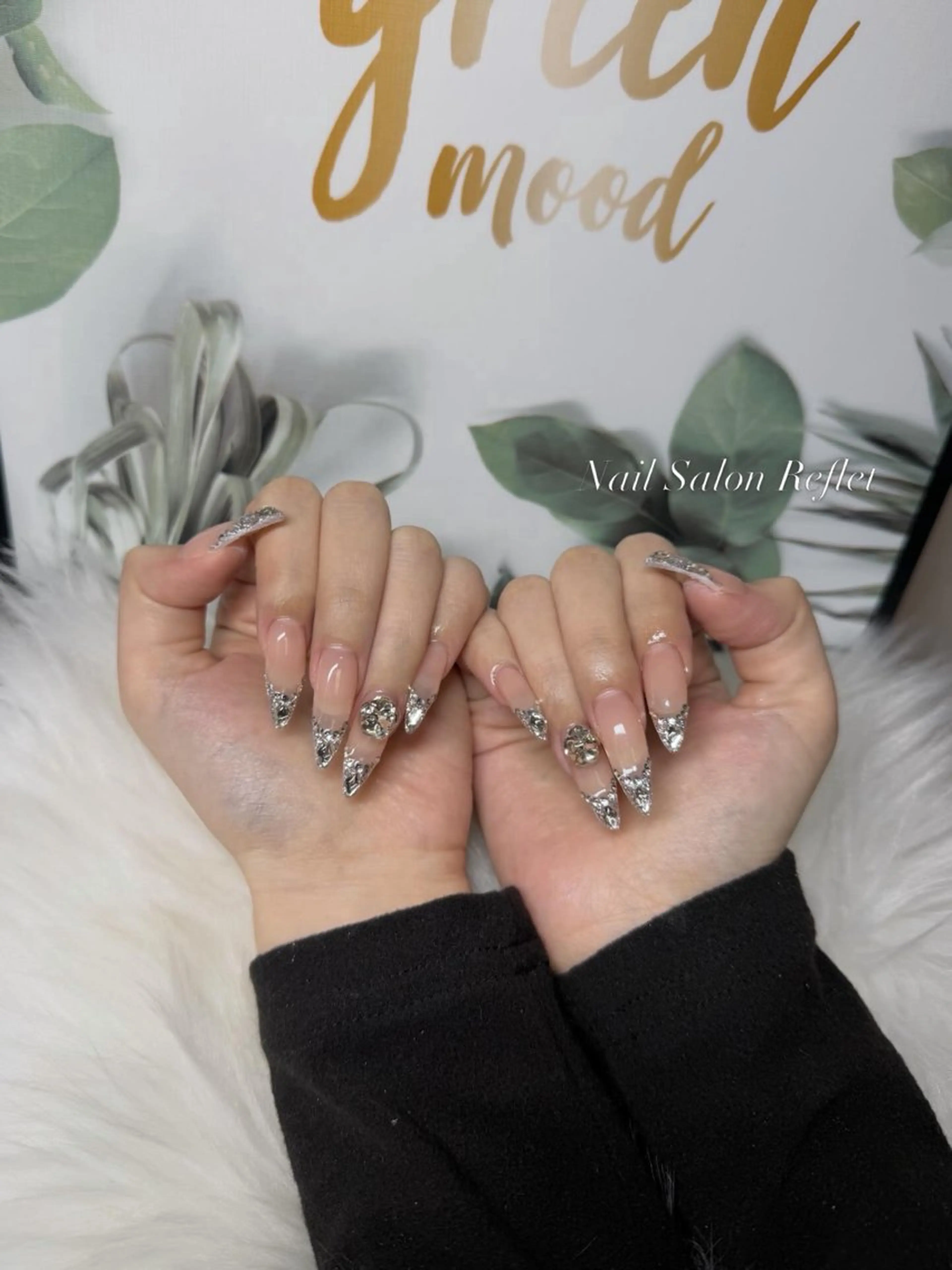 ネイル フレンチネイル ガラスフレンチ ハンドネイル nailsalon Refletのネイルデザイン