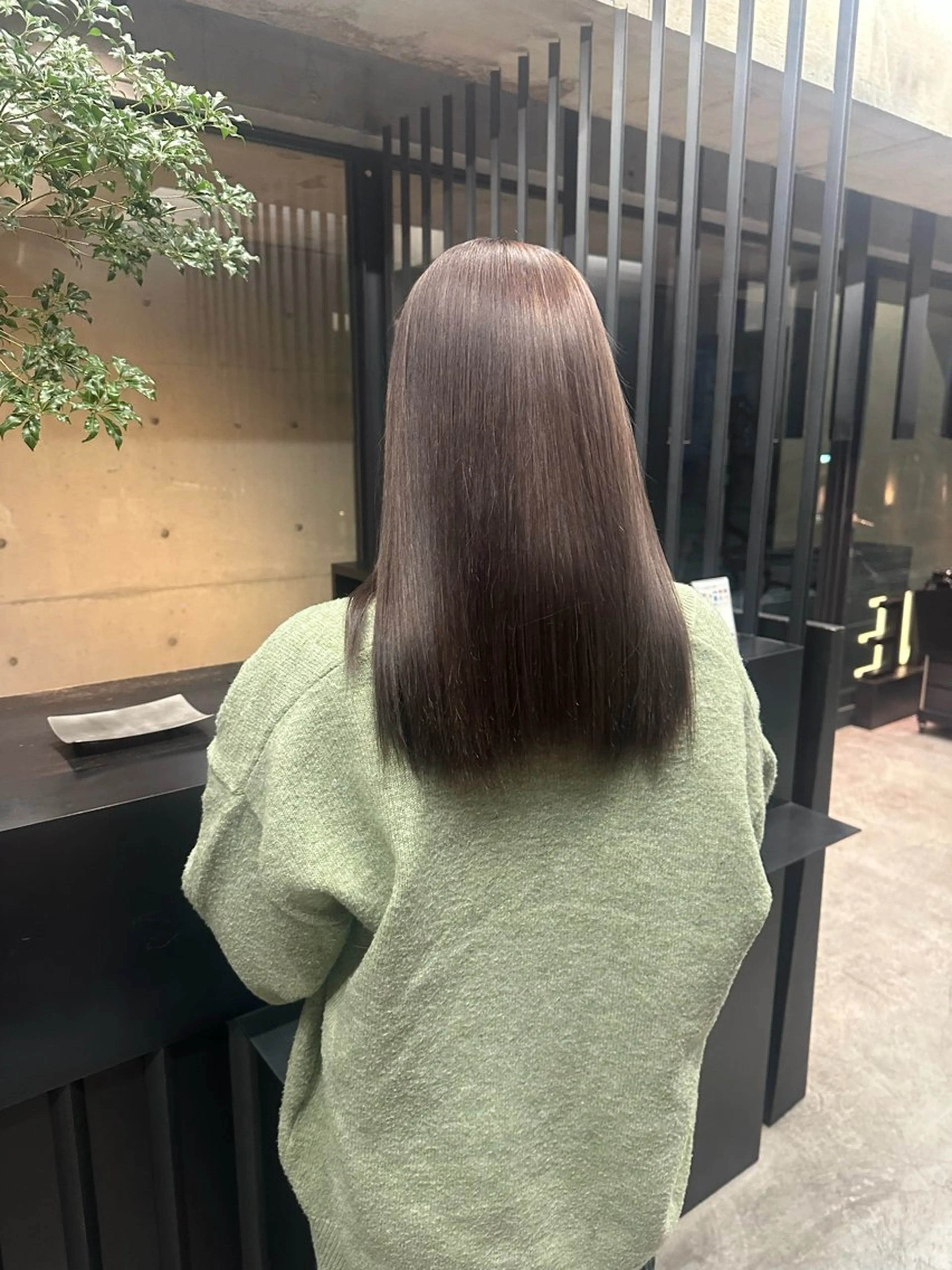 カラー 西 美羽のヘアスタイル
