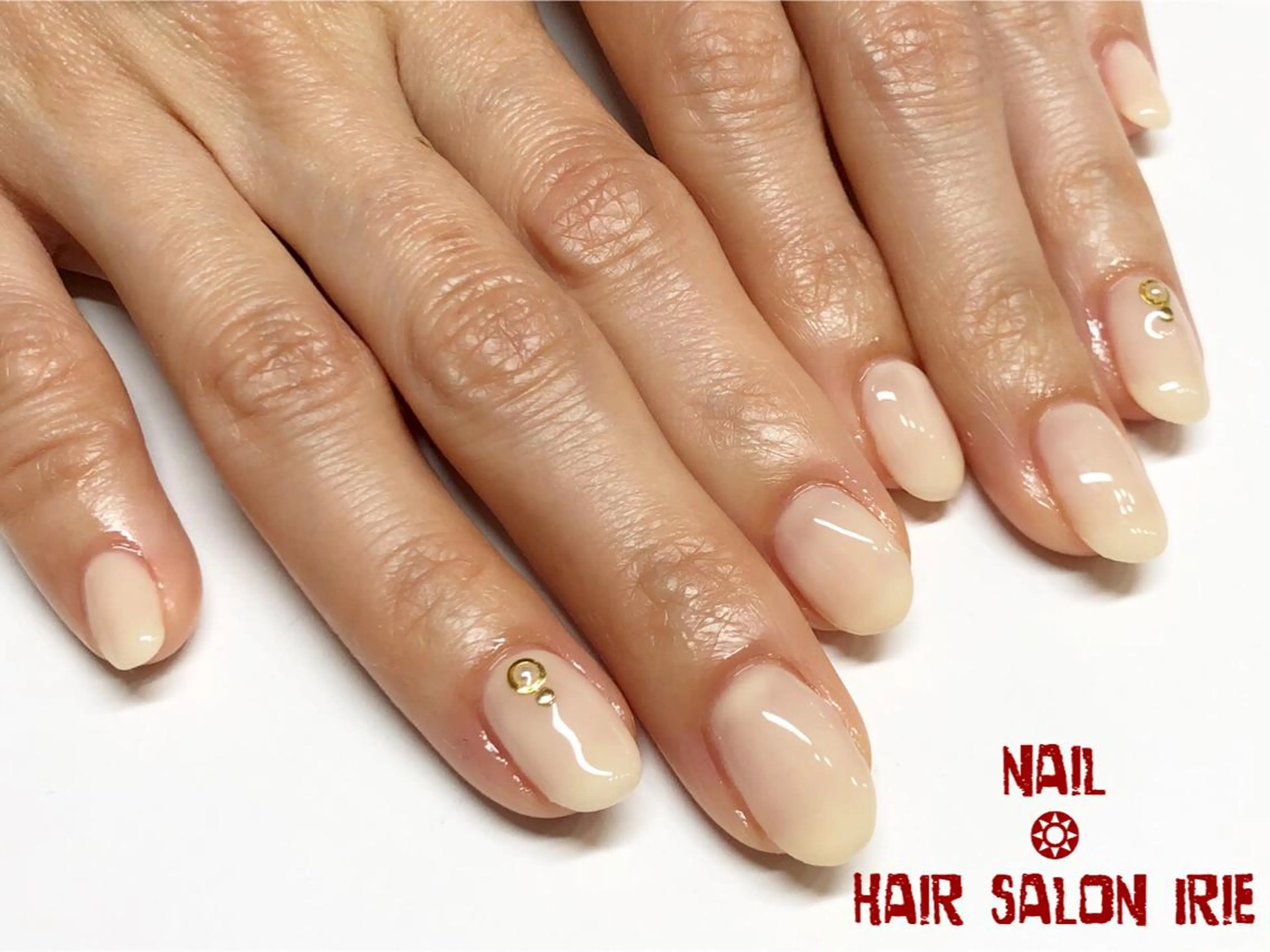 ネイル ハンドネイル ハンドケア 與儀 知佳のネイルデザイン