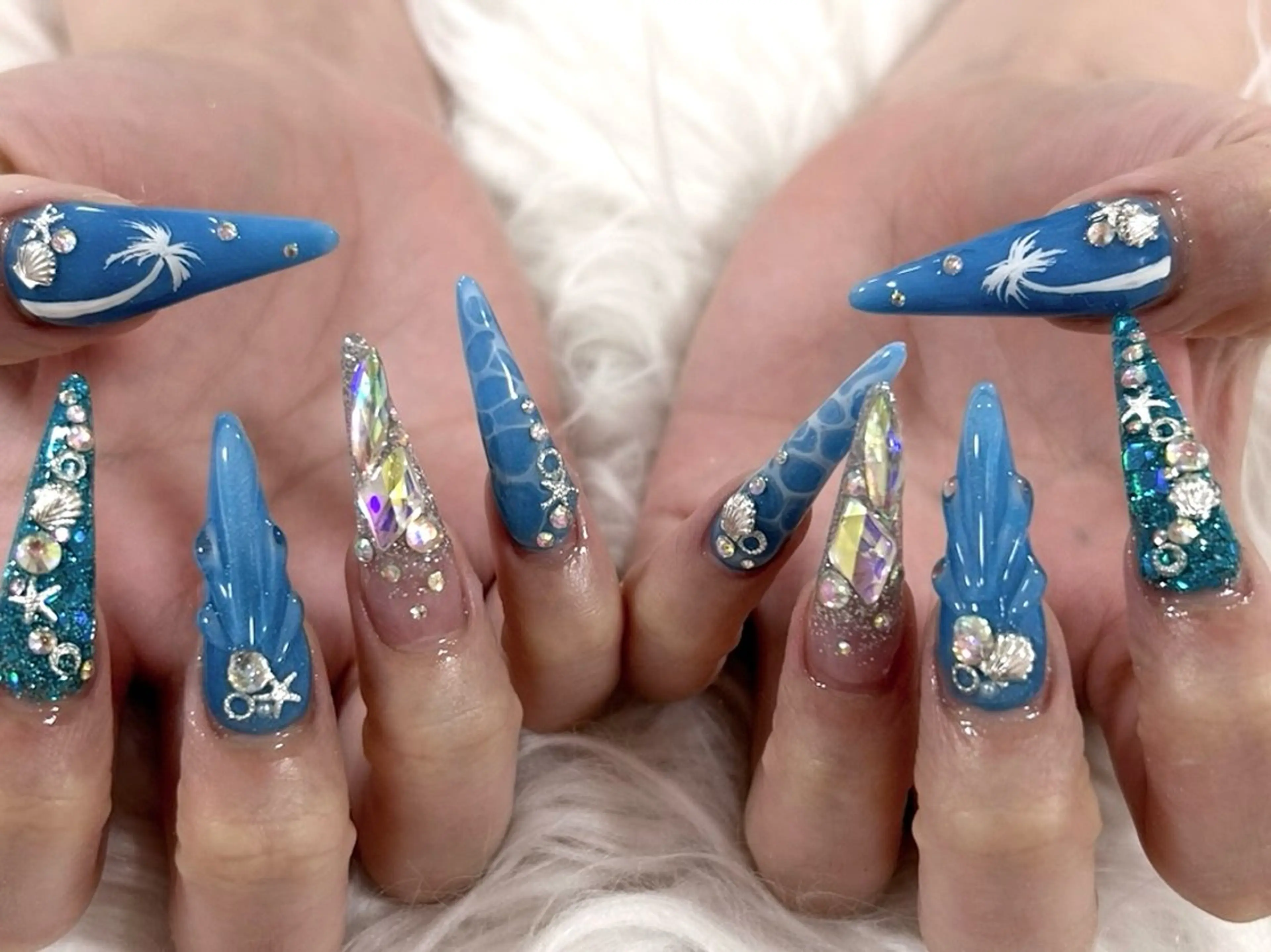 ネイル ハンドネイル 🍓リスブラン MELのネイルデザイン