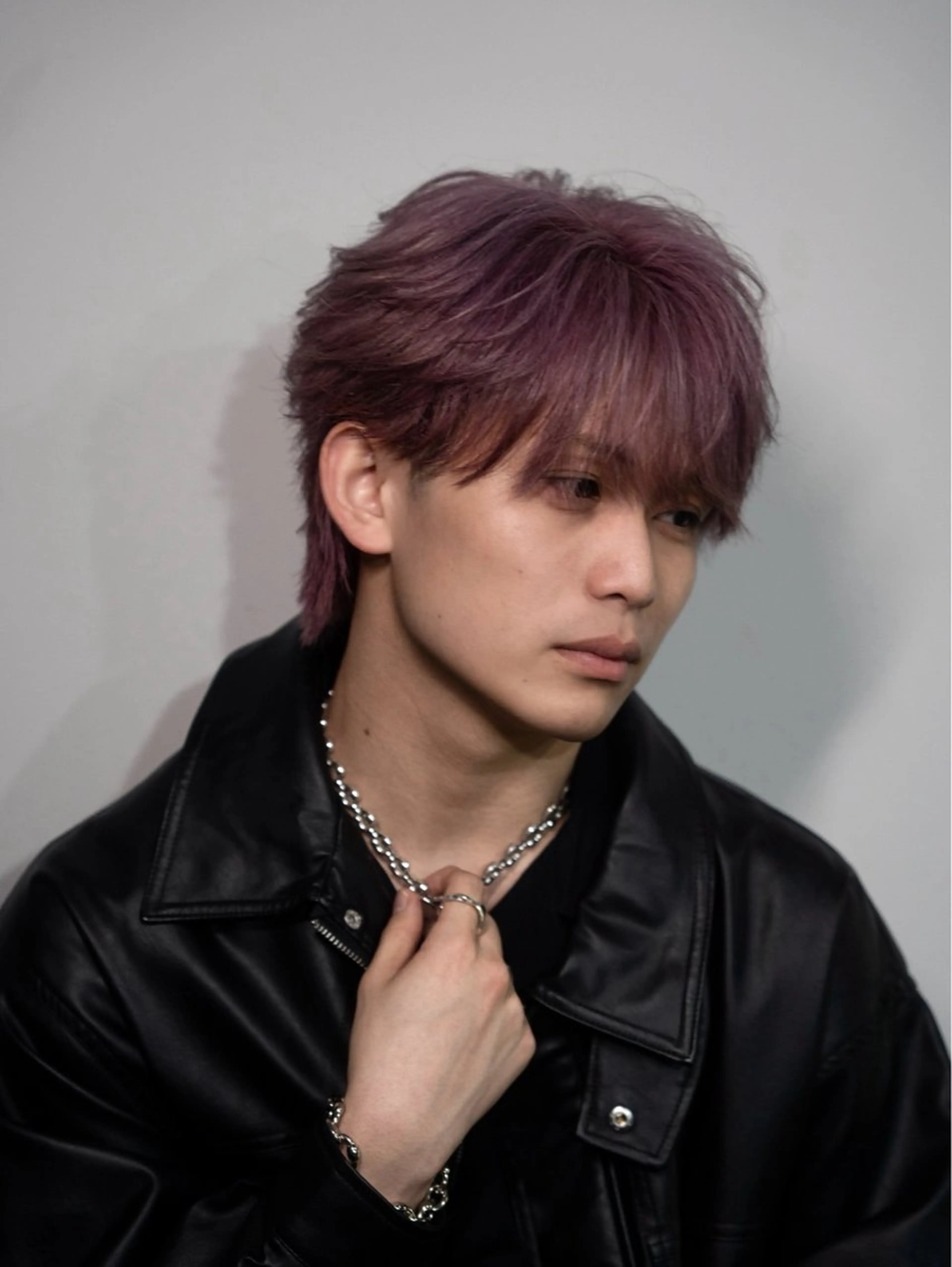 ミディアム カラー メンズ グレージュ ピンクカラー ヘアカラー メンズカットモデル/ ブリーチ/いぶきのヘアスタイル