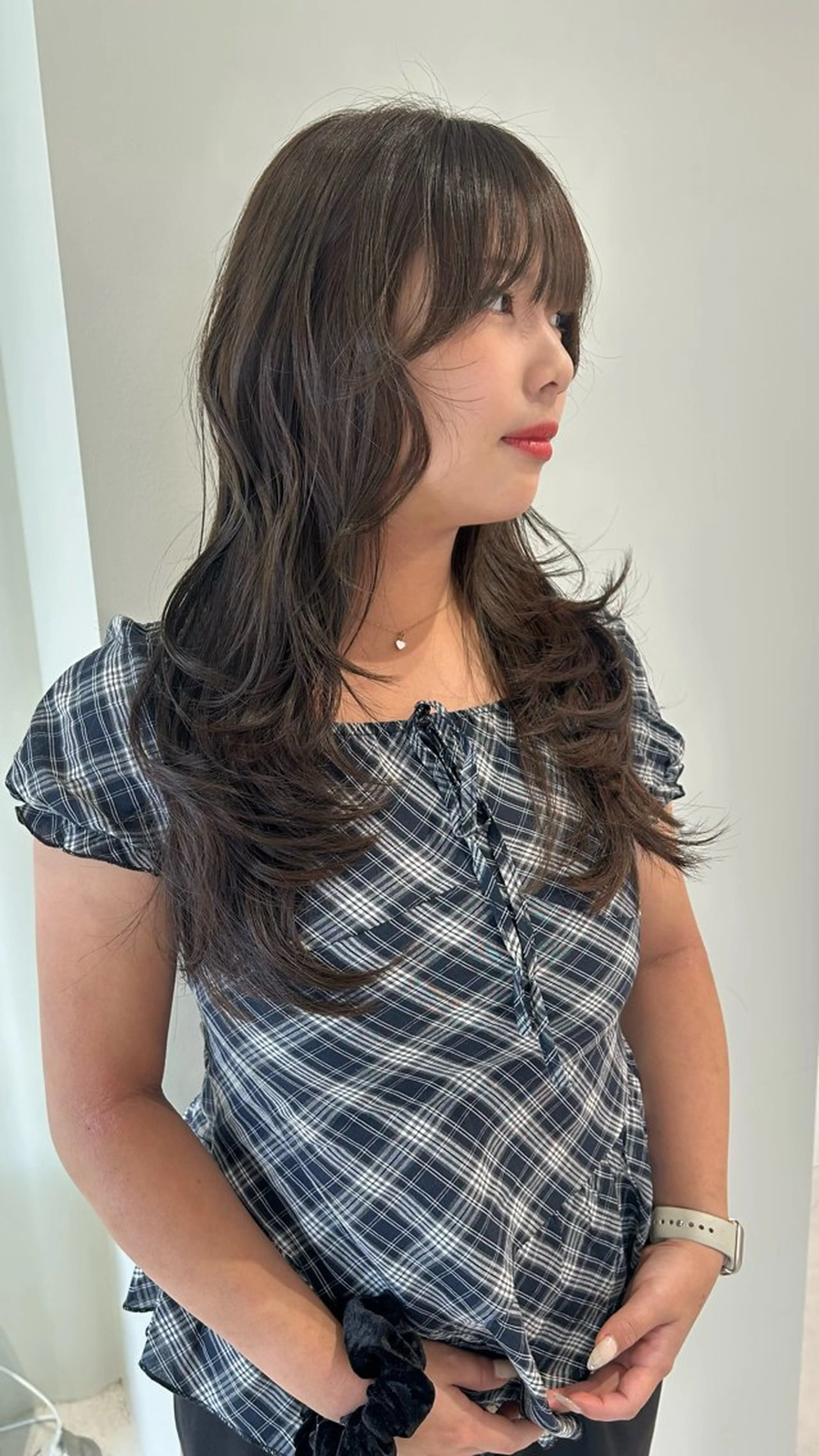 ロング カラー ブリーチ ブラウンカラー ブリーチなしカラー オリーブブラウン レイヤーカット カット ヘアカラー 海外レイヤー /NAGISAのヘアスタイル