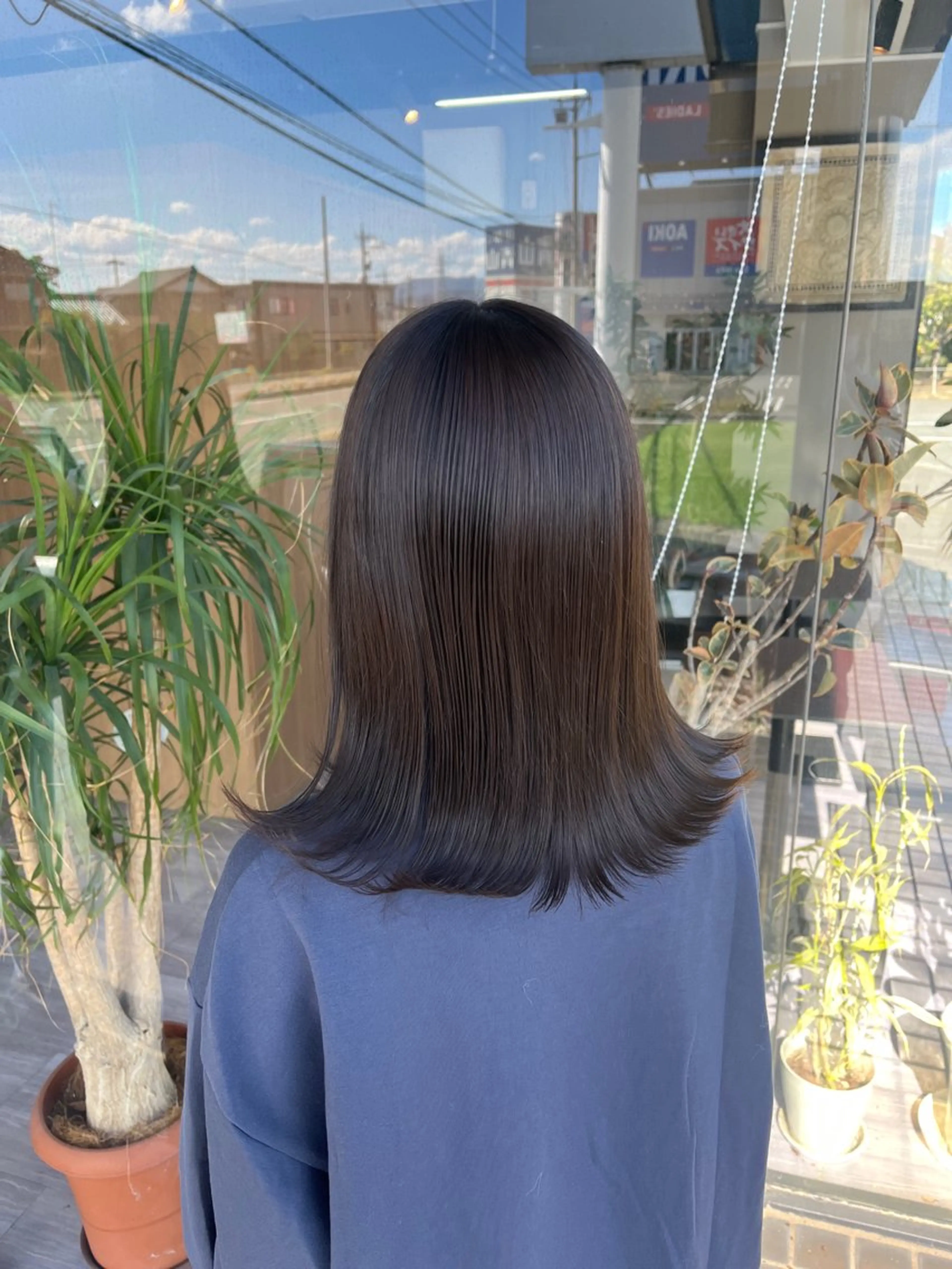 セミロング alu yuinaのヘアスタイル