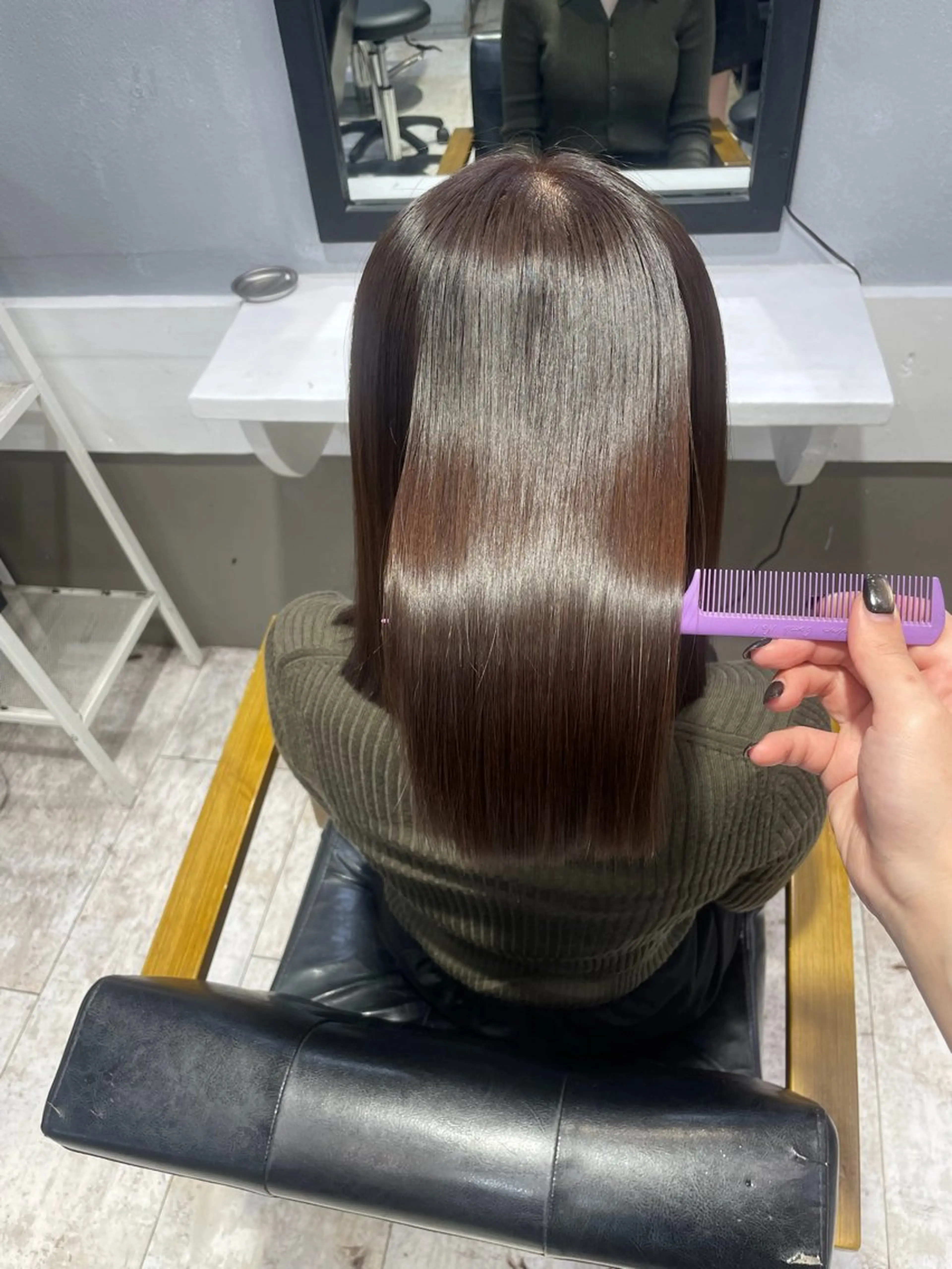 ミディアム カット 縮毛矯正 gisel エリナのヘアスタイル