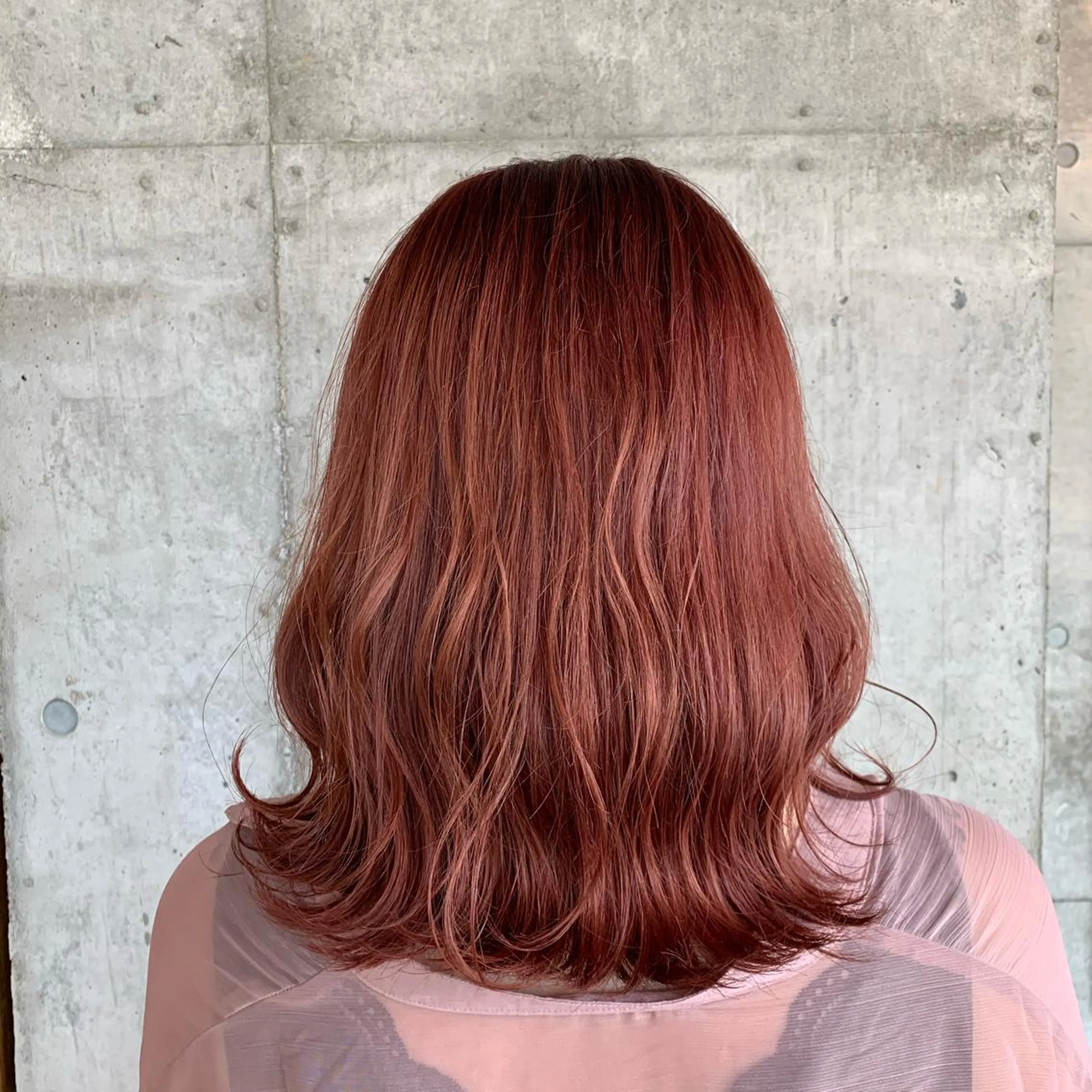 ミディアム 🌷横浜/レイヤー /艶カラー🌷のヘアスタイル