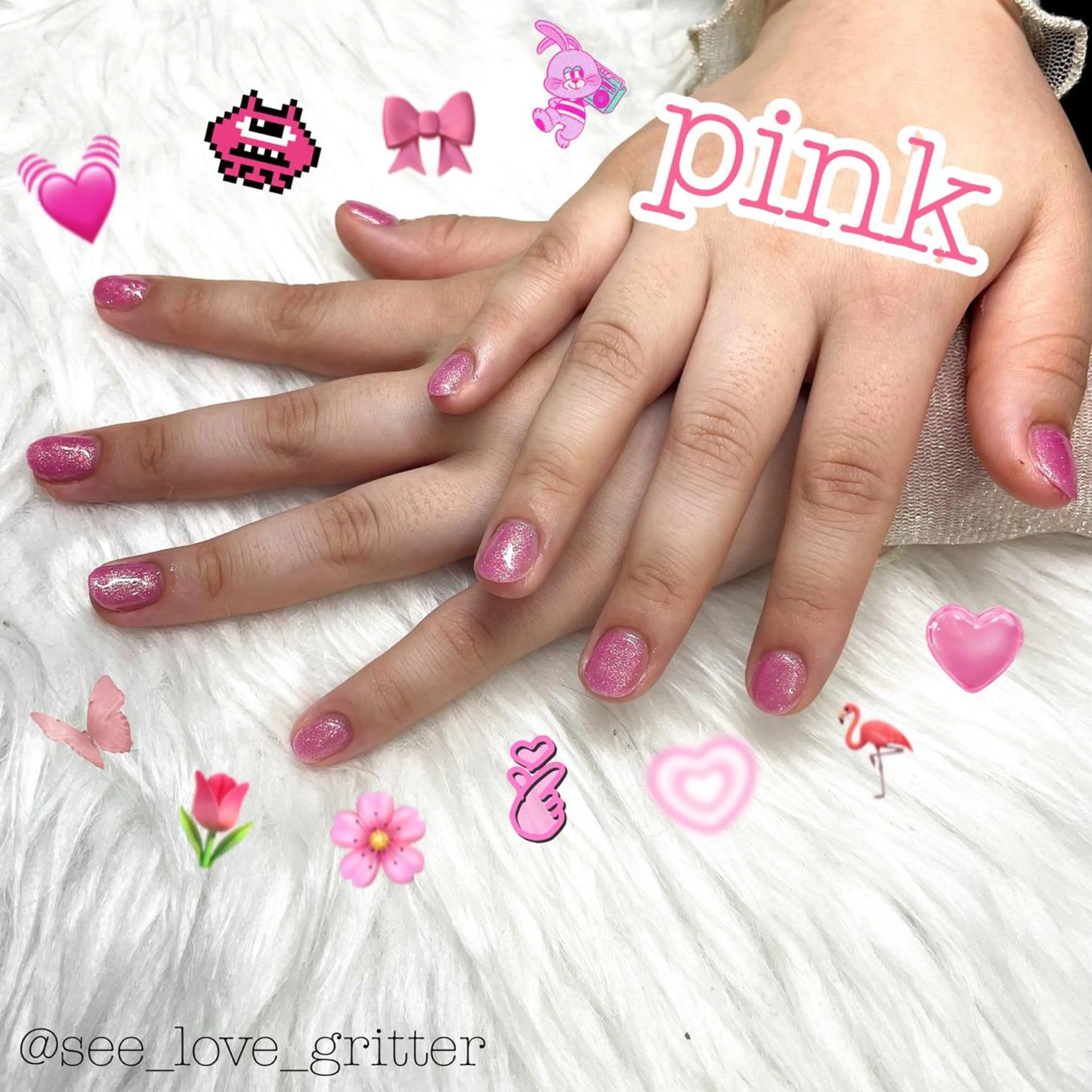 ミディアム see love gritterのネイルデザイン