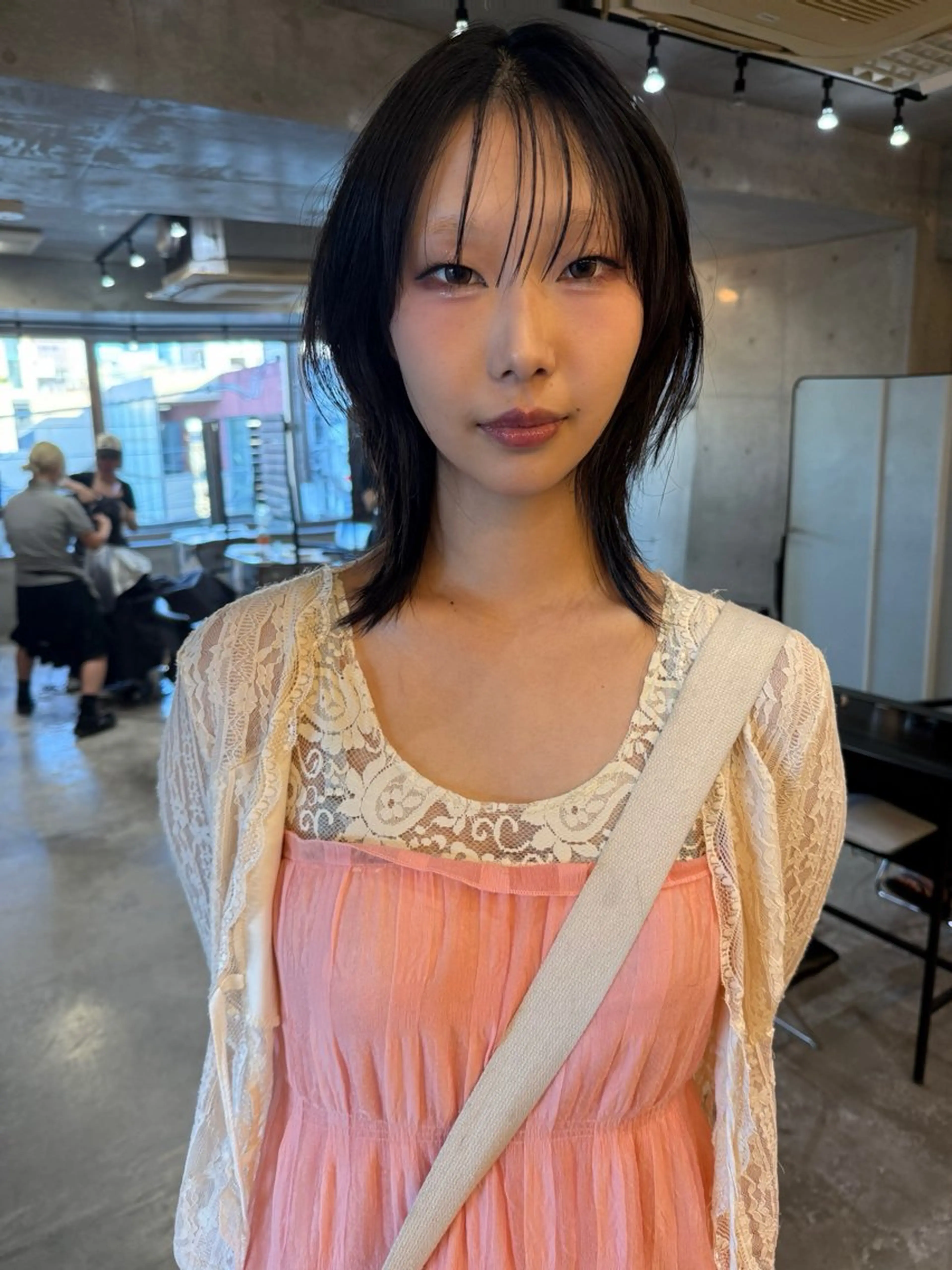 ミディアム 髪質改善 レイヤーカット トリートメント ウルフカット カット トリートメント レイヤーカット\ウル フ　chinatsuのヘアスタイル